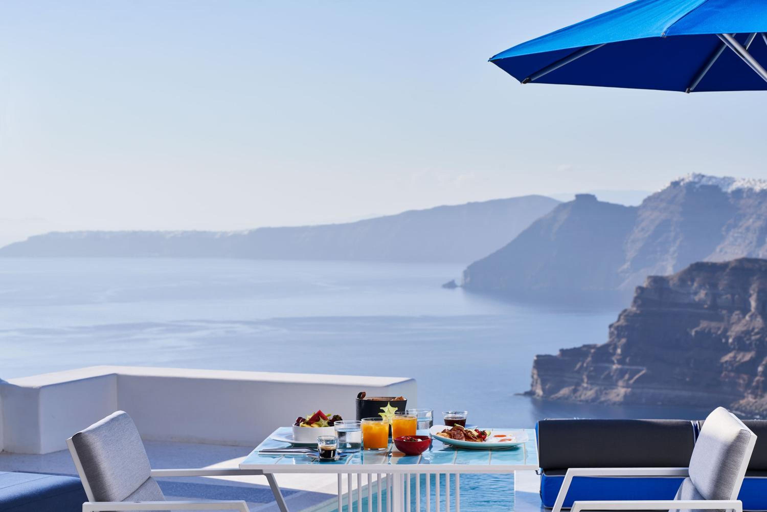 Sugarmoon Suite with Heated Plunge Pool, Infinity Pool, and Caldera View - Photo 17