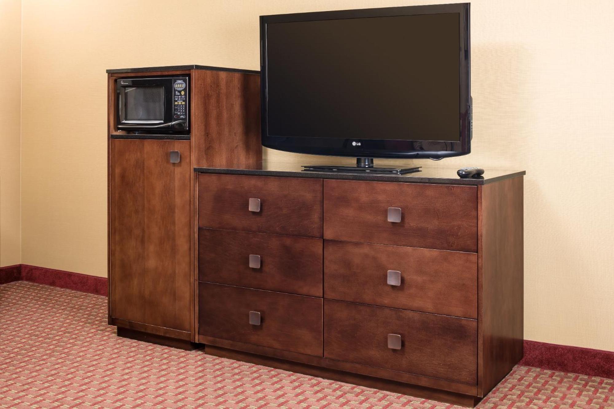 King Suite - Accessible/Non-Smoking - Photo 5