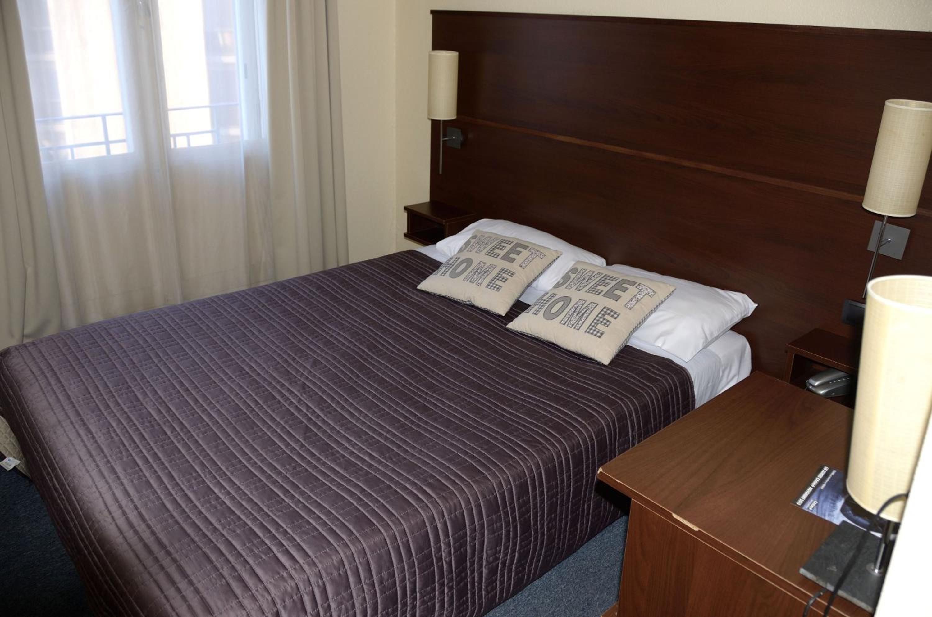Double Room - Photo 6