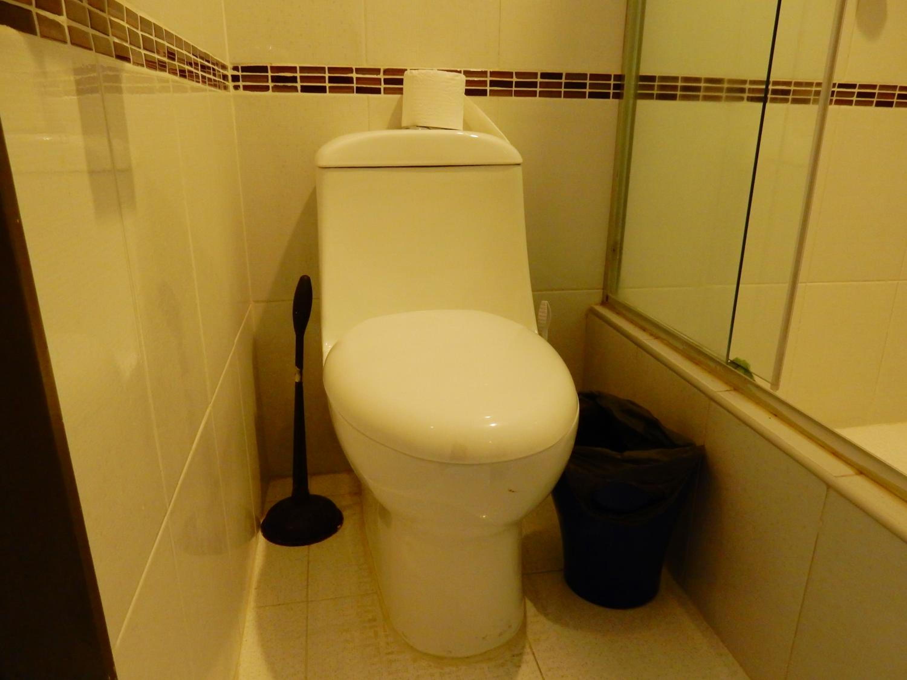 Quadruple Room with Private Bathroom - Photo 2