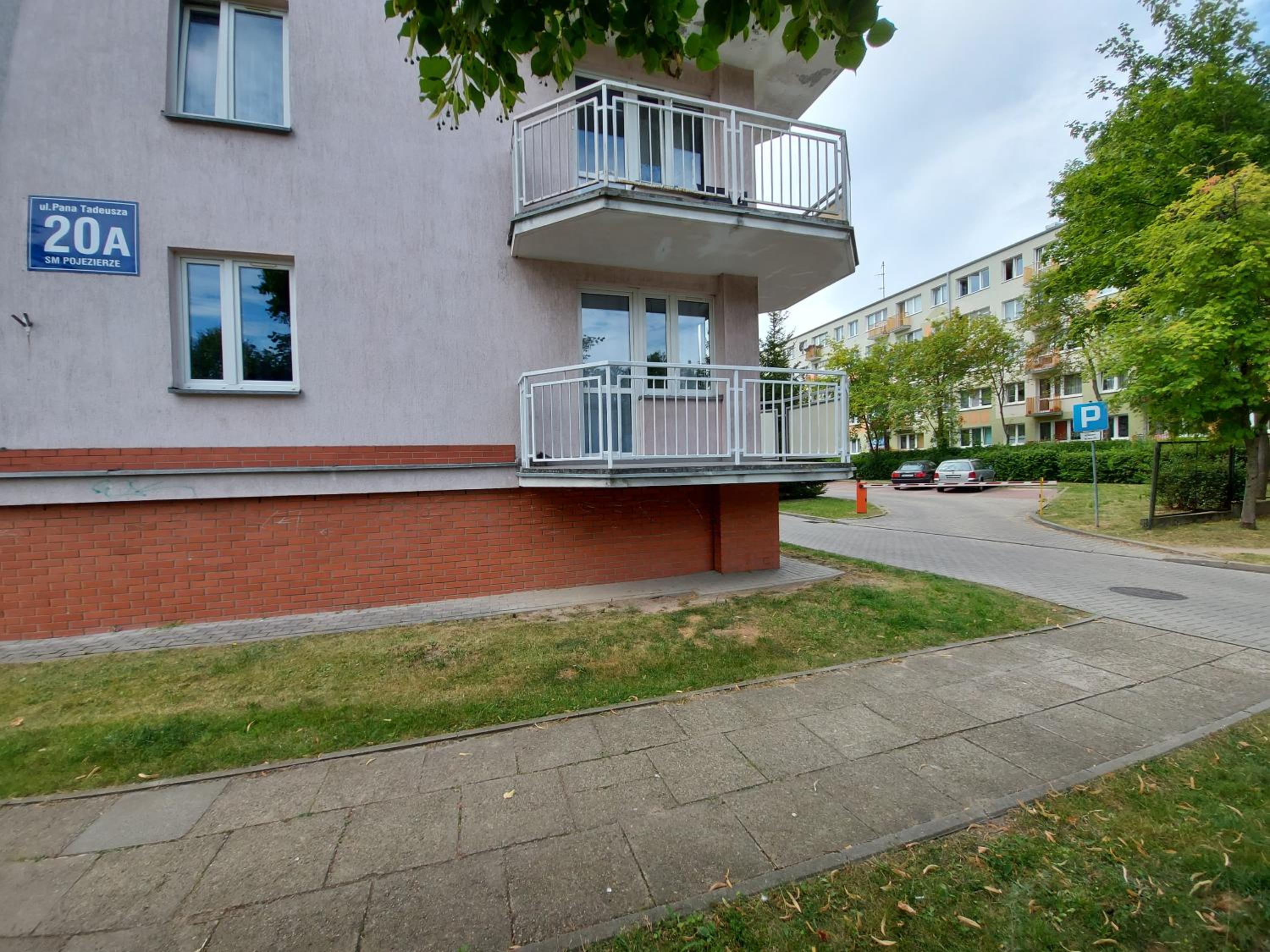 One-Bedroom Apartment photo 2