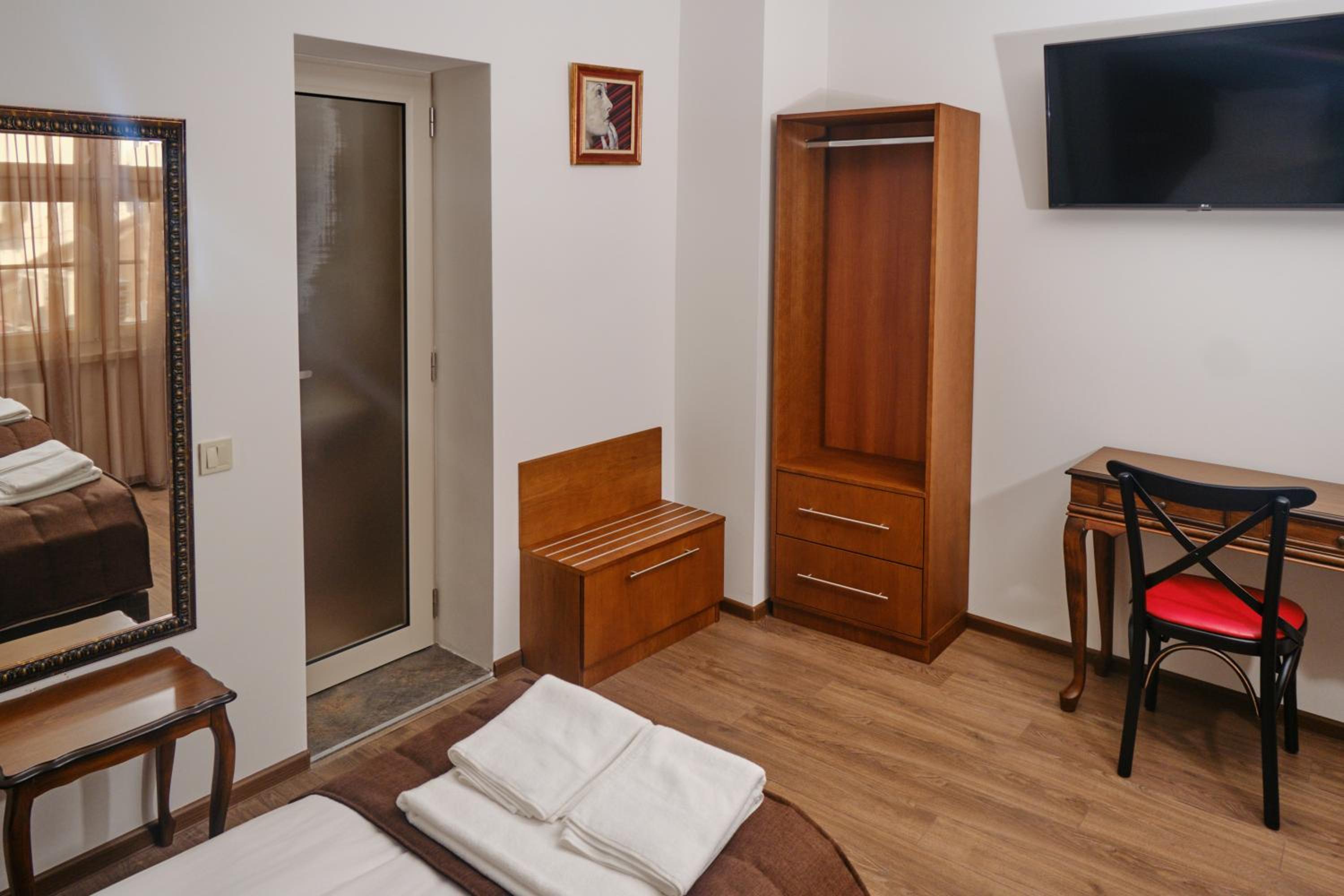 Standard Twin Room photo 2
