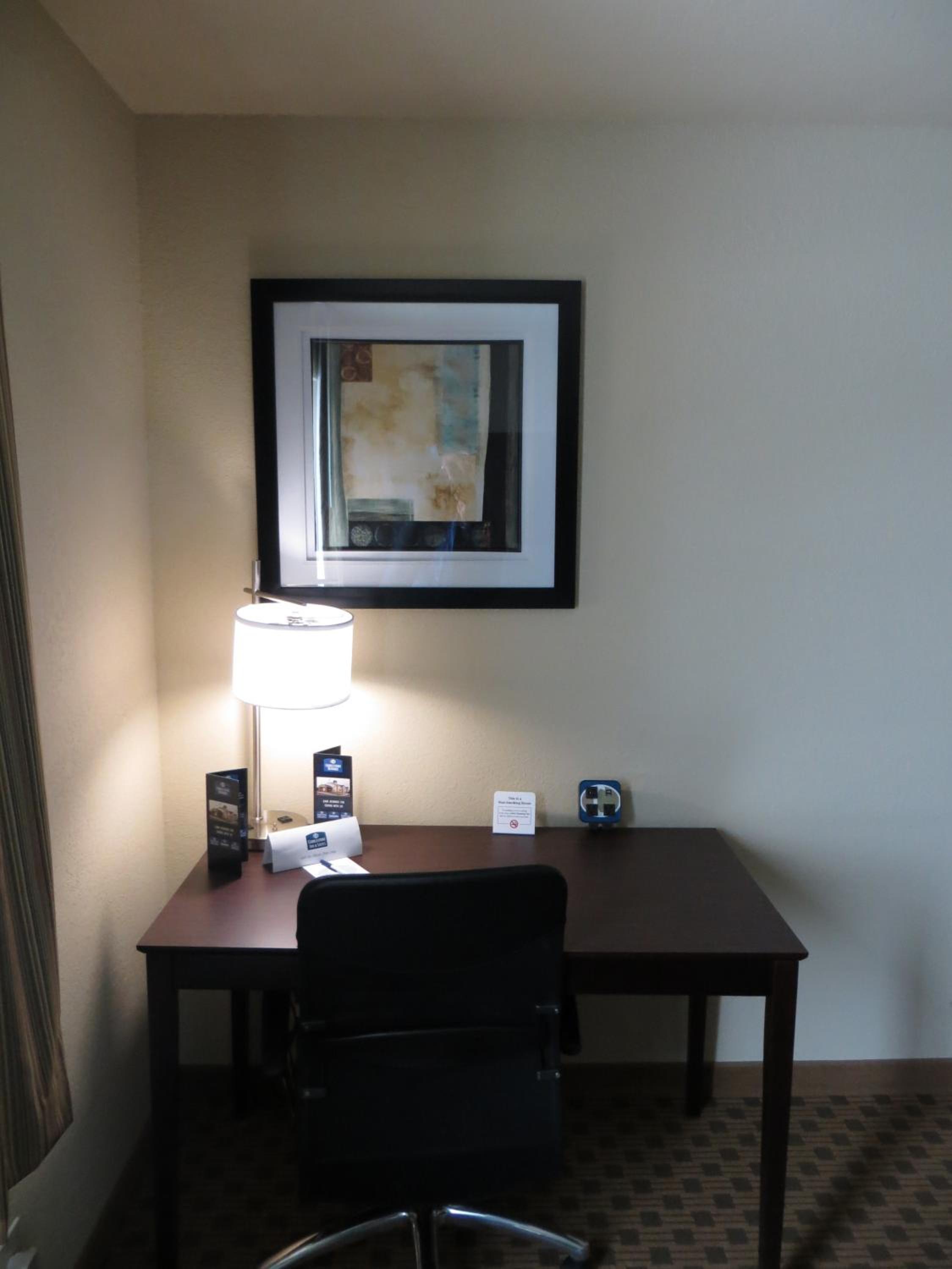 Queen Room with Two Queen Beds - Disability Access photo 2