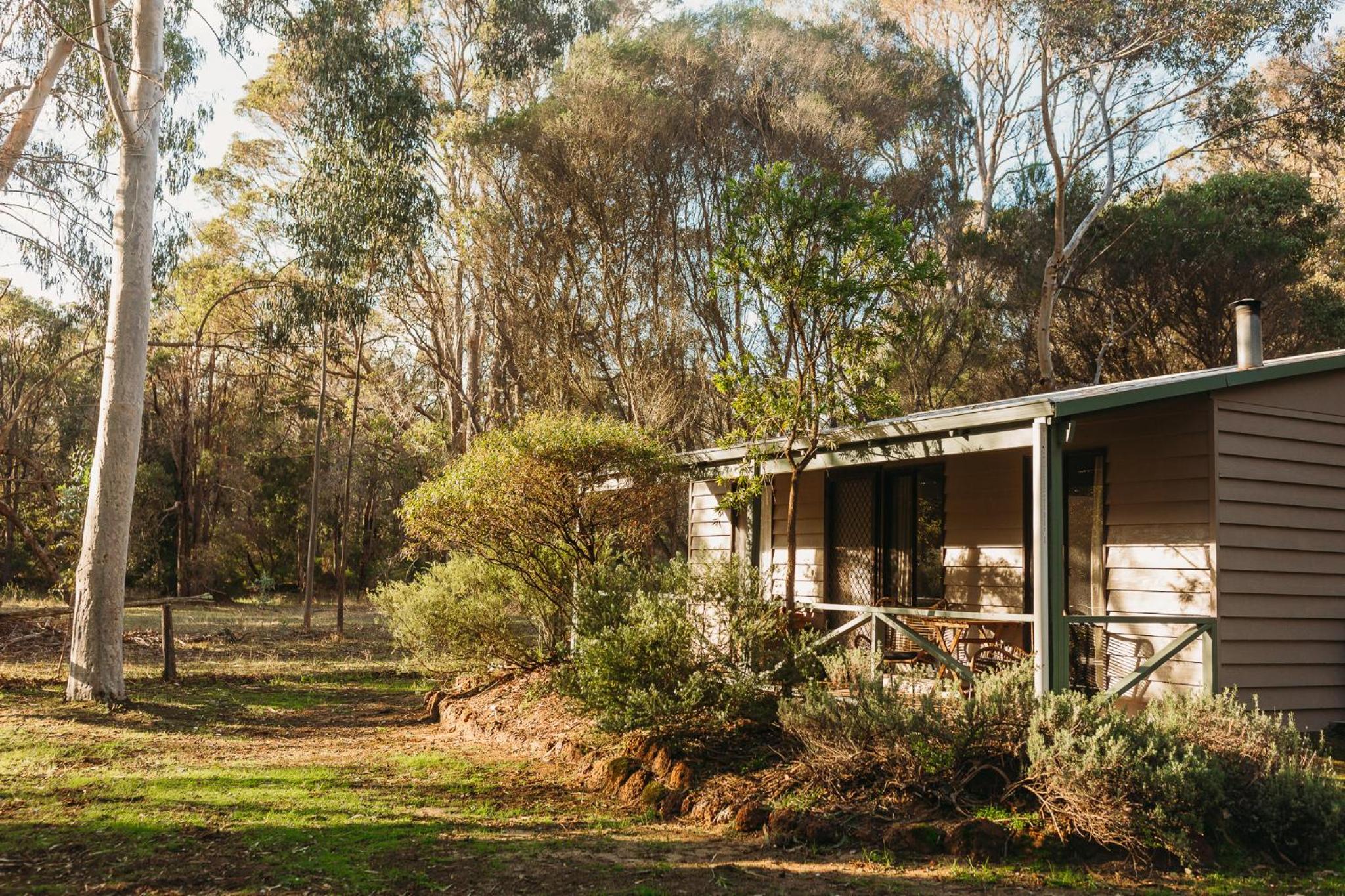 Two-Bedroom Timber Cottage  photo 2