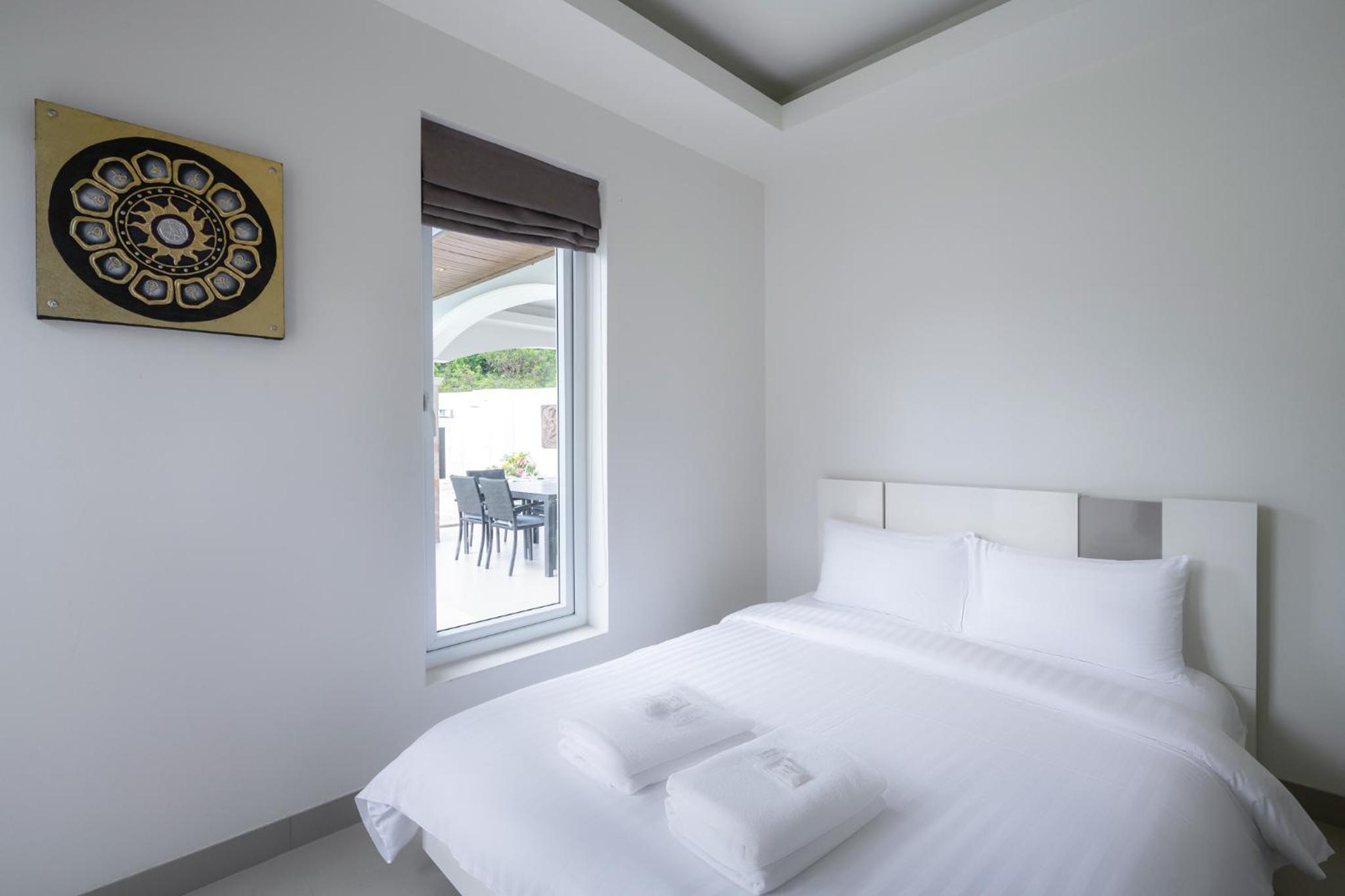 Three-Bedroom Villa with Private Pool photo 2