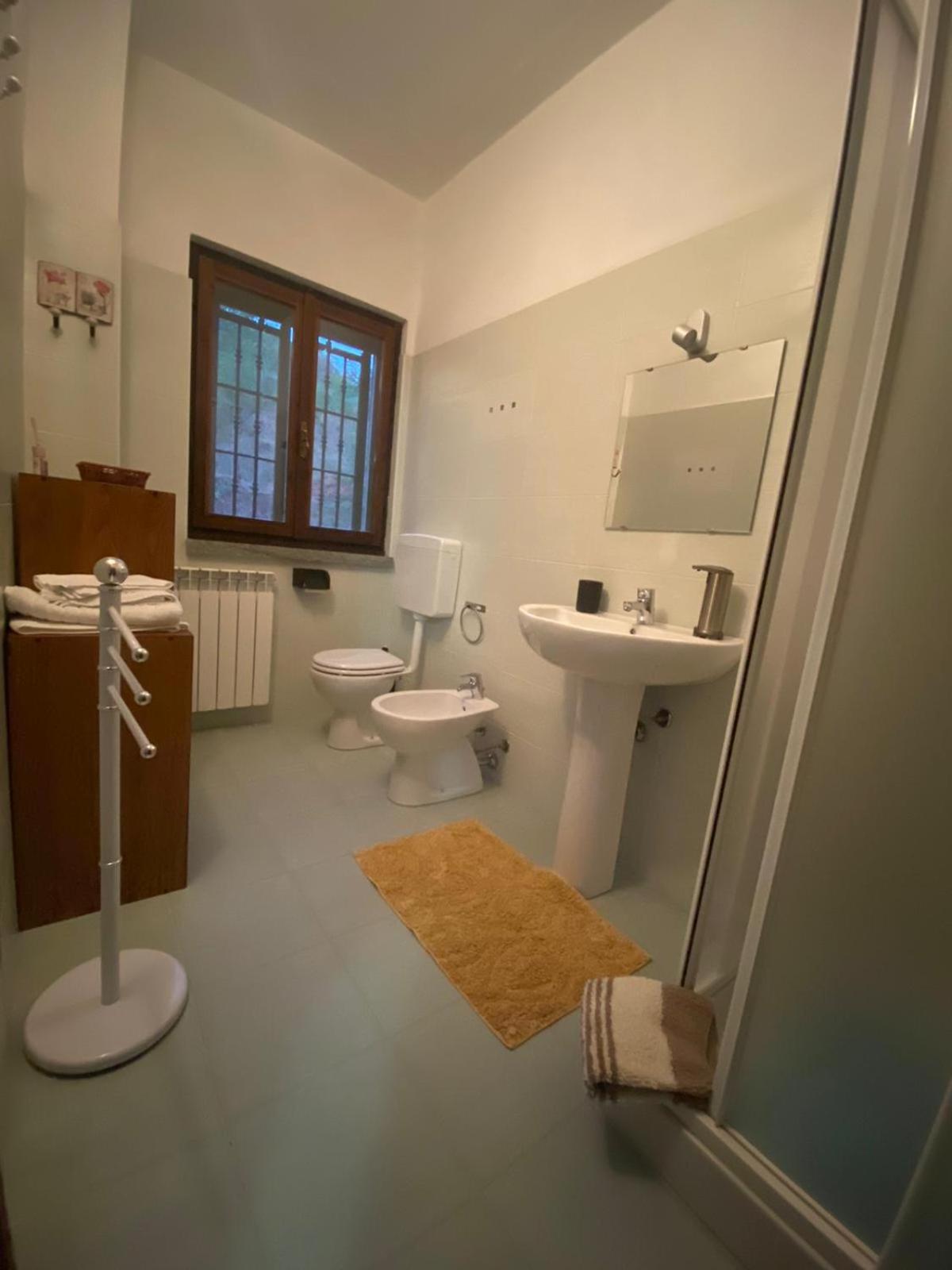 Double Room - Photo 5