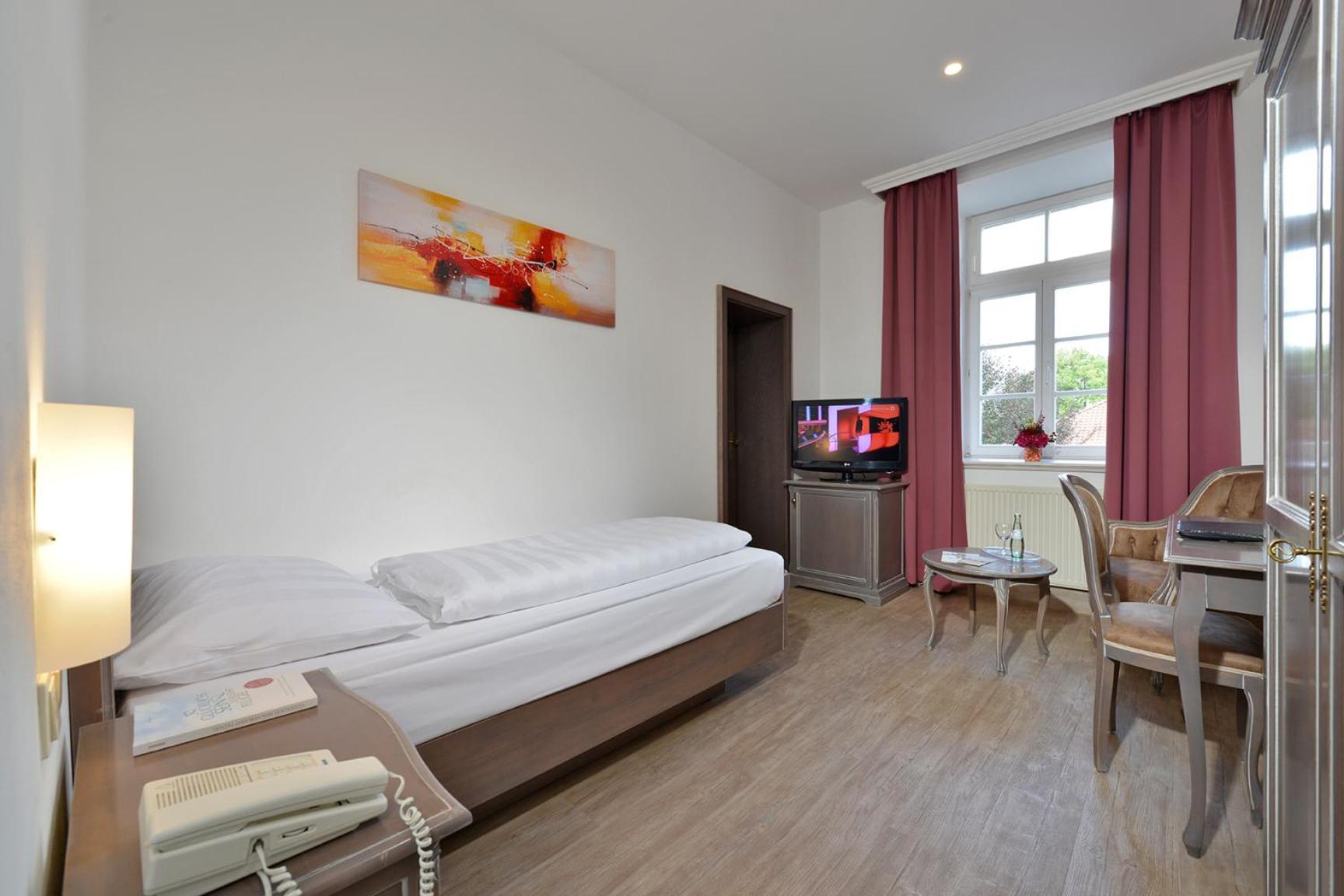 Standard Single Room photo 3
