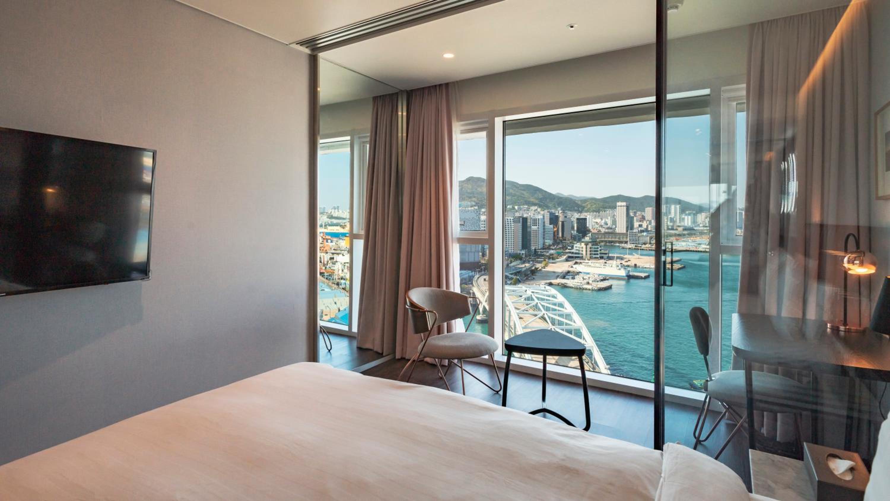 Standard Double Room with Ocean View - Photo 7