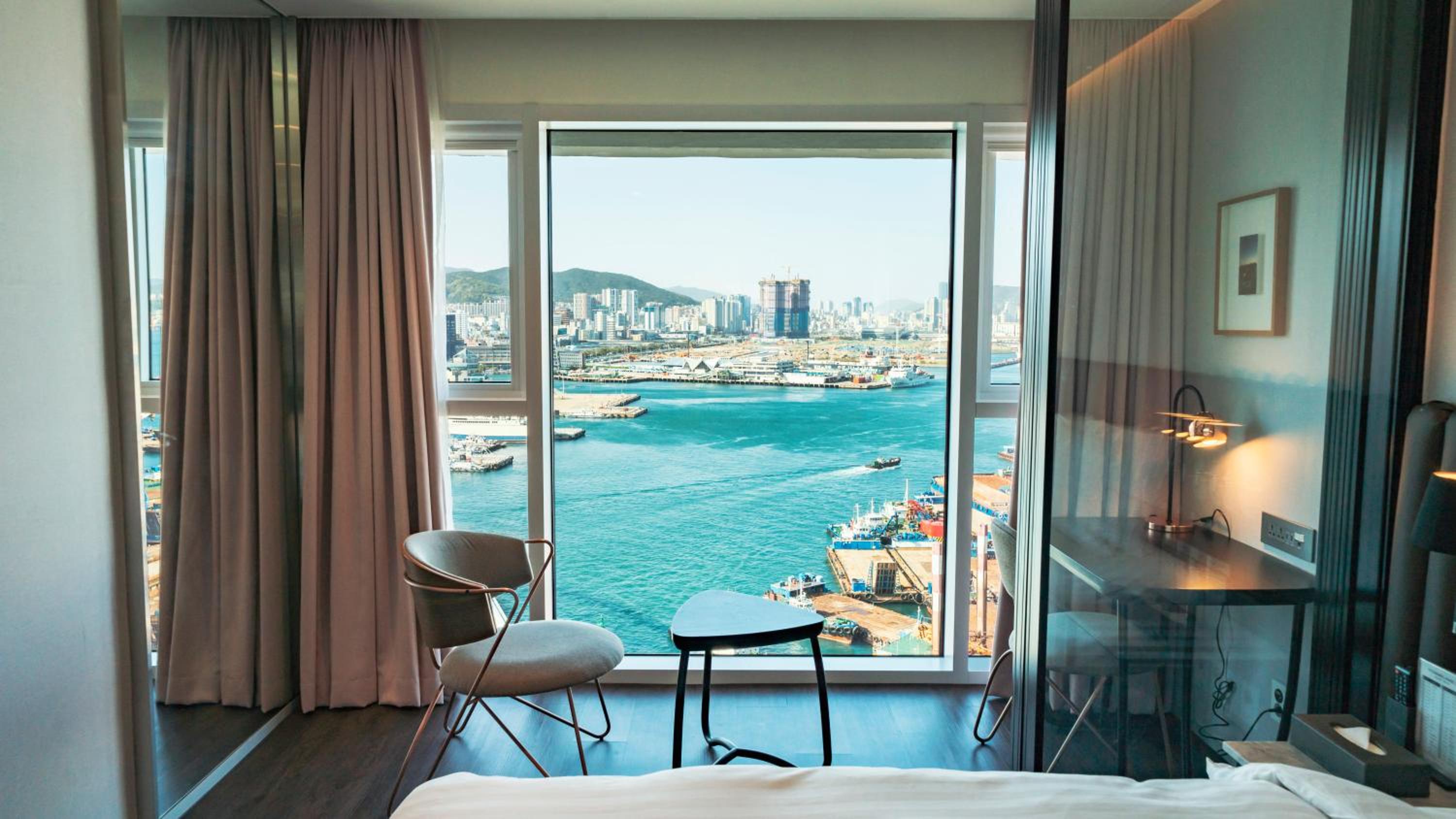 Standard Double Room with Ocean View - Photo 6
