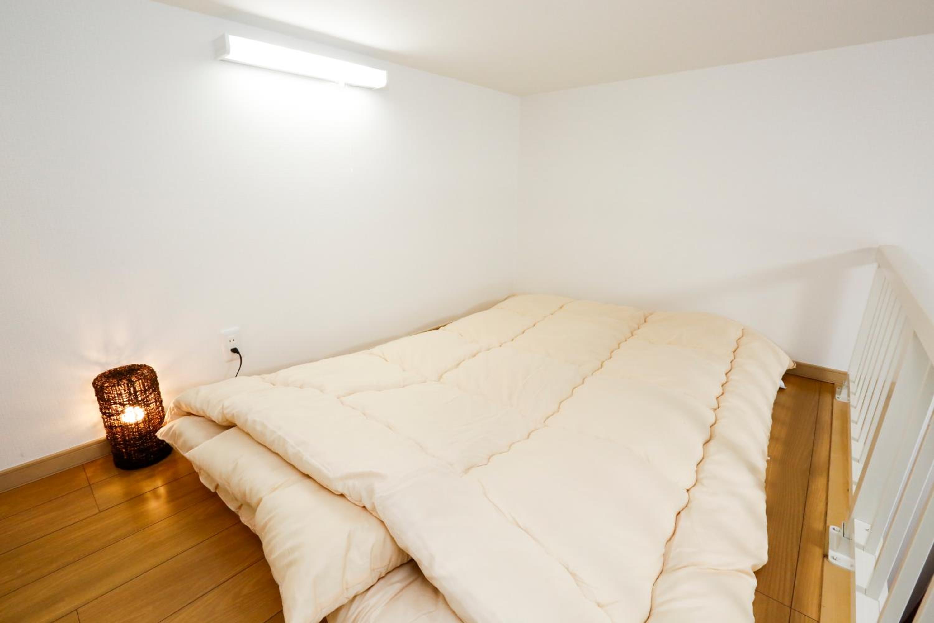 One-Bedroom Apartment photo 1