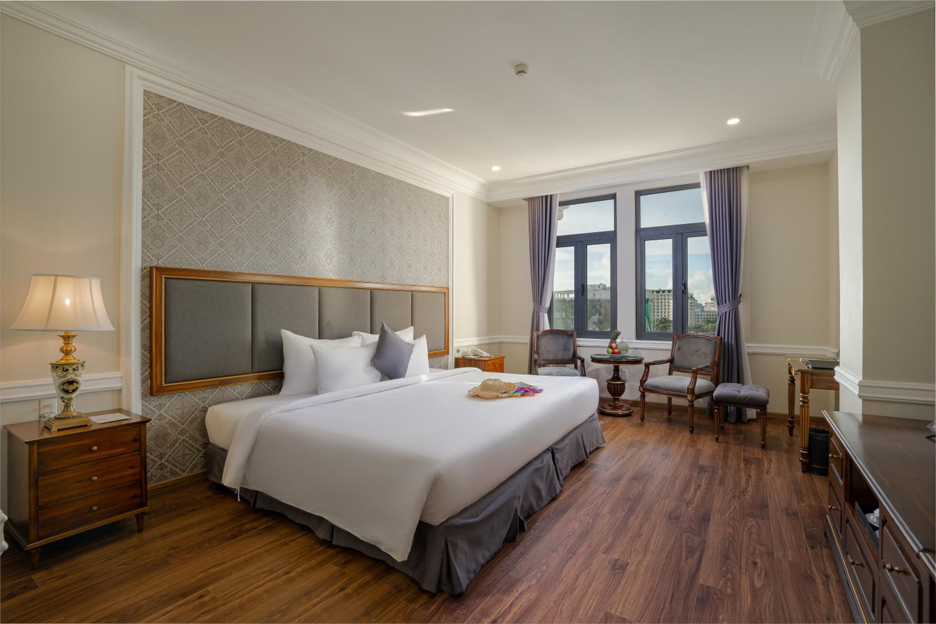 Deluxe Room with City View - Photo 3