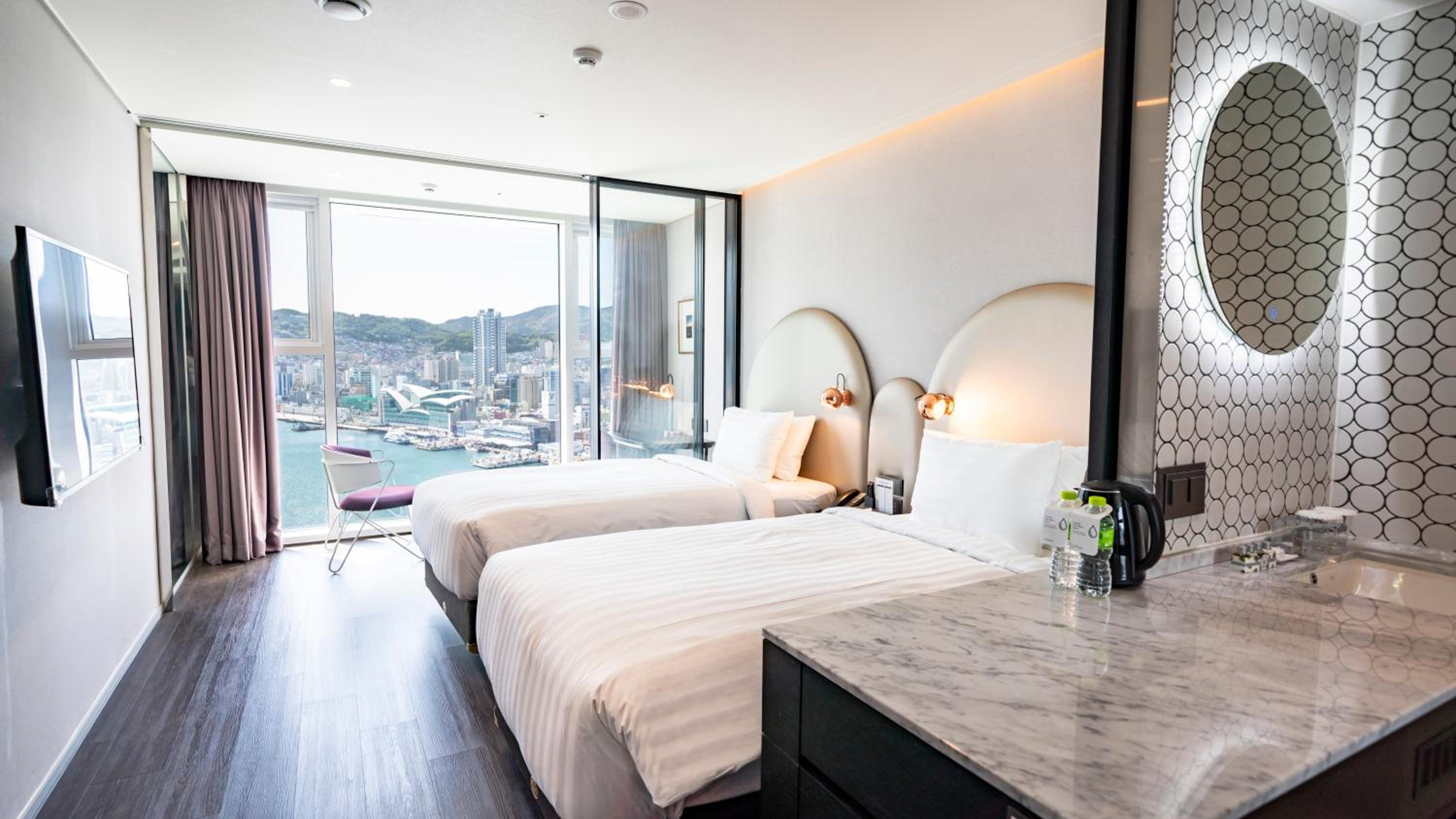 Deluxe Twin Room with Ocean View   - Photo 5