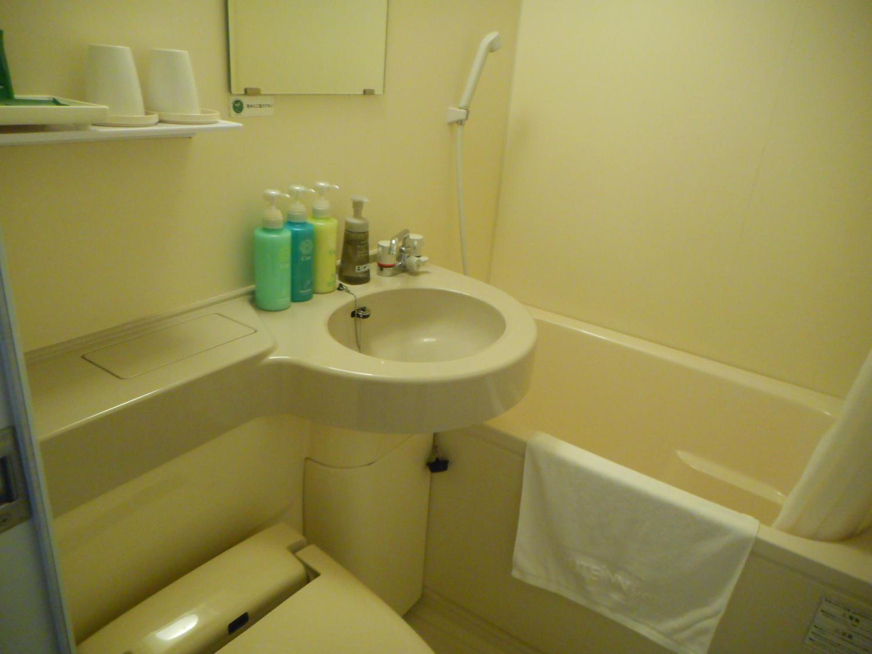 Twin Room with Private Bathroom - Smoking - Main Building - Photo 4