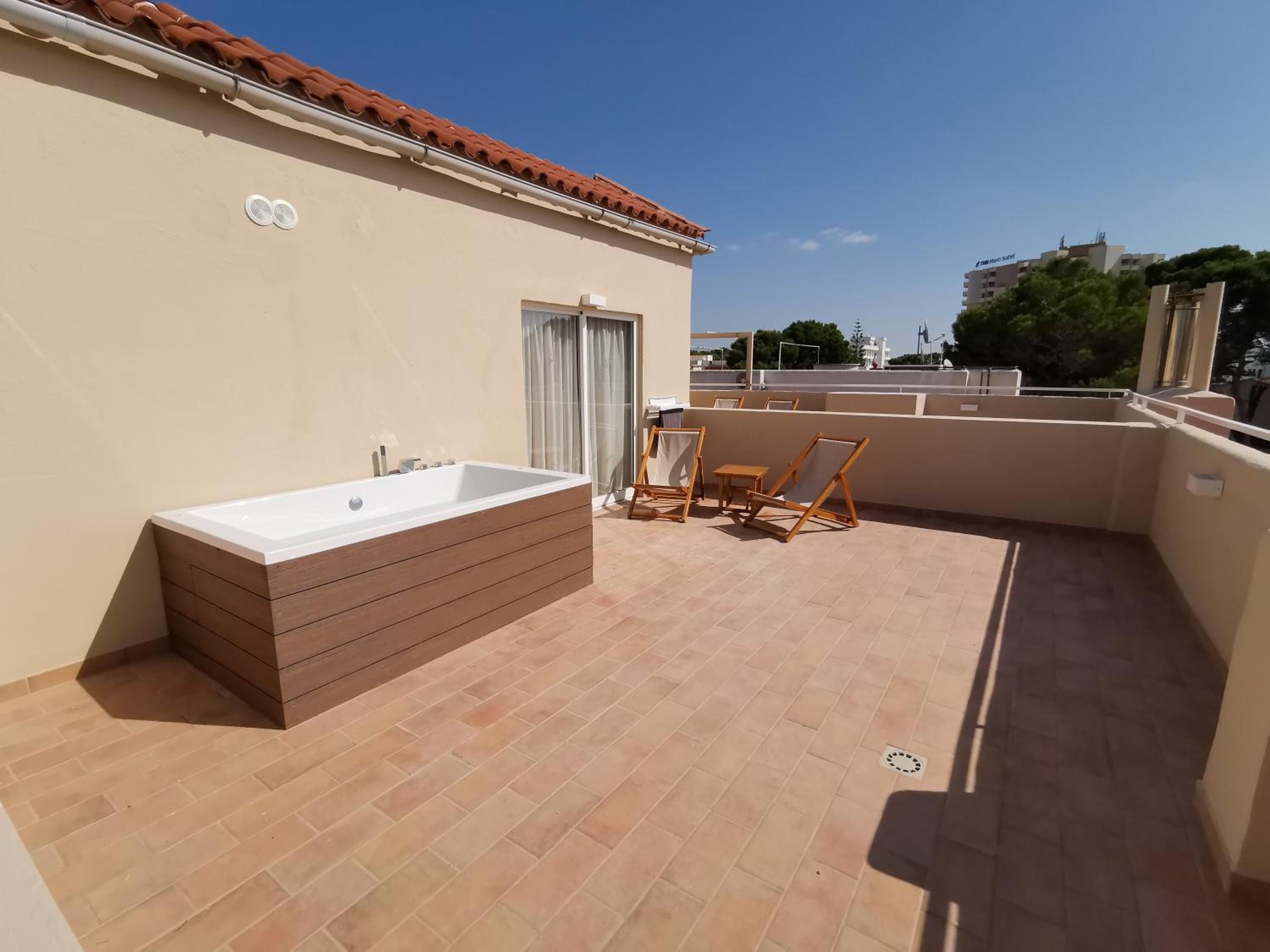 Double Room with Private Terrace and Hot Tub - Unlimited Brunch photo 3