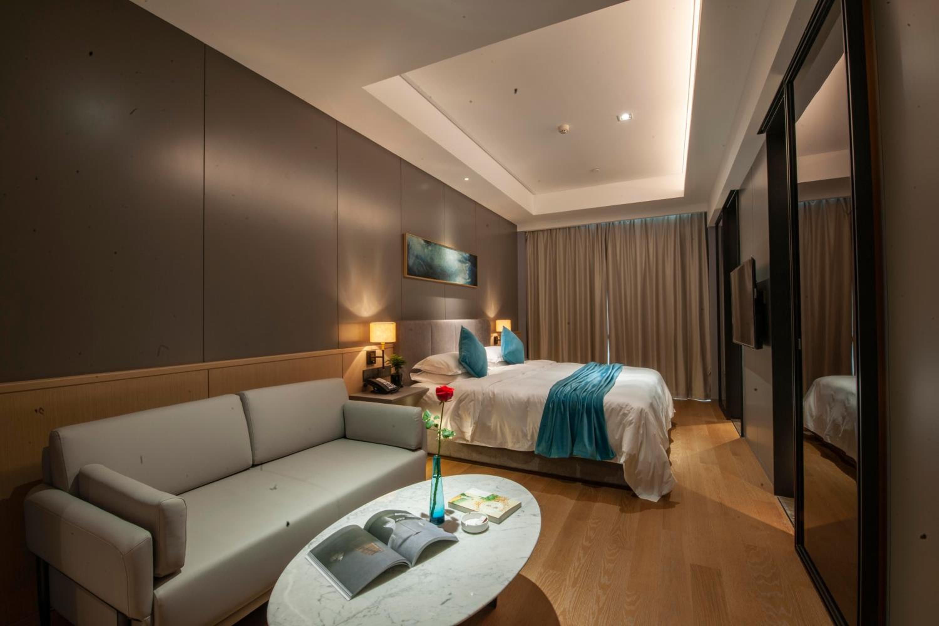 Four Season Queen Room