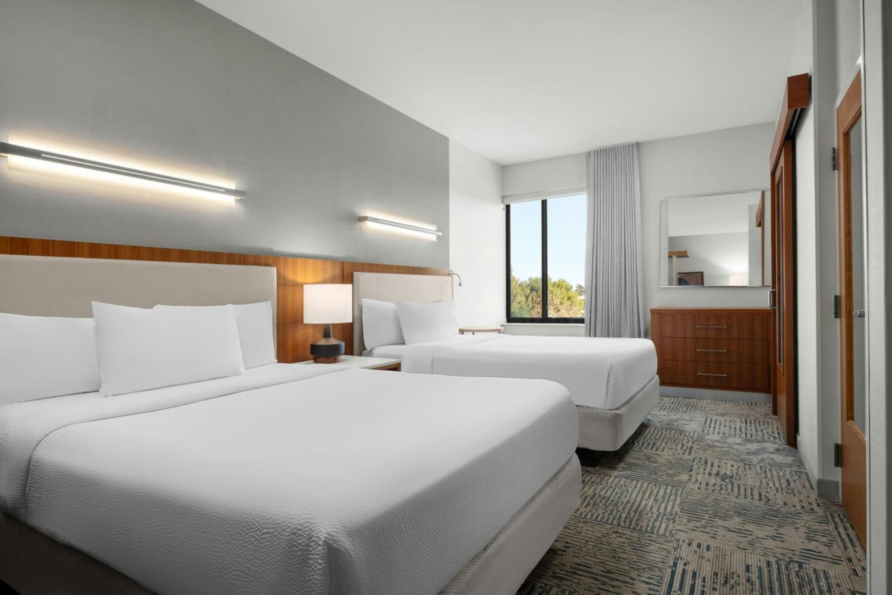 Queen Suite with Two Queen Beds and Trundle Sofa - Hearing Accessible