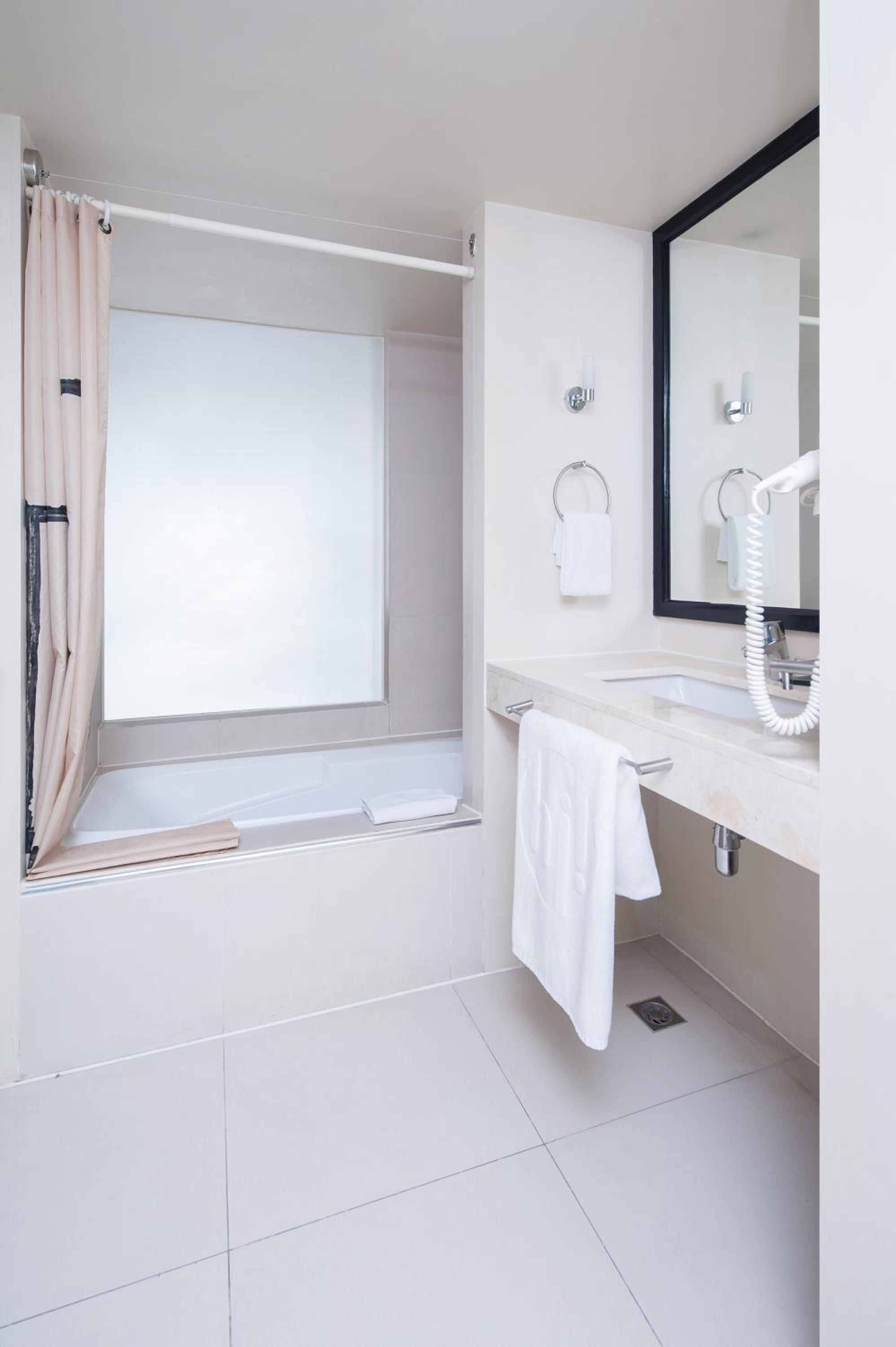 Andalusia Junior Suite - Photo 4