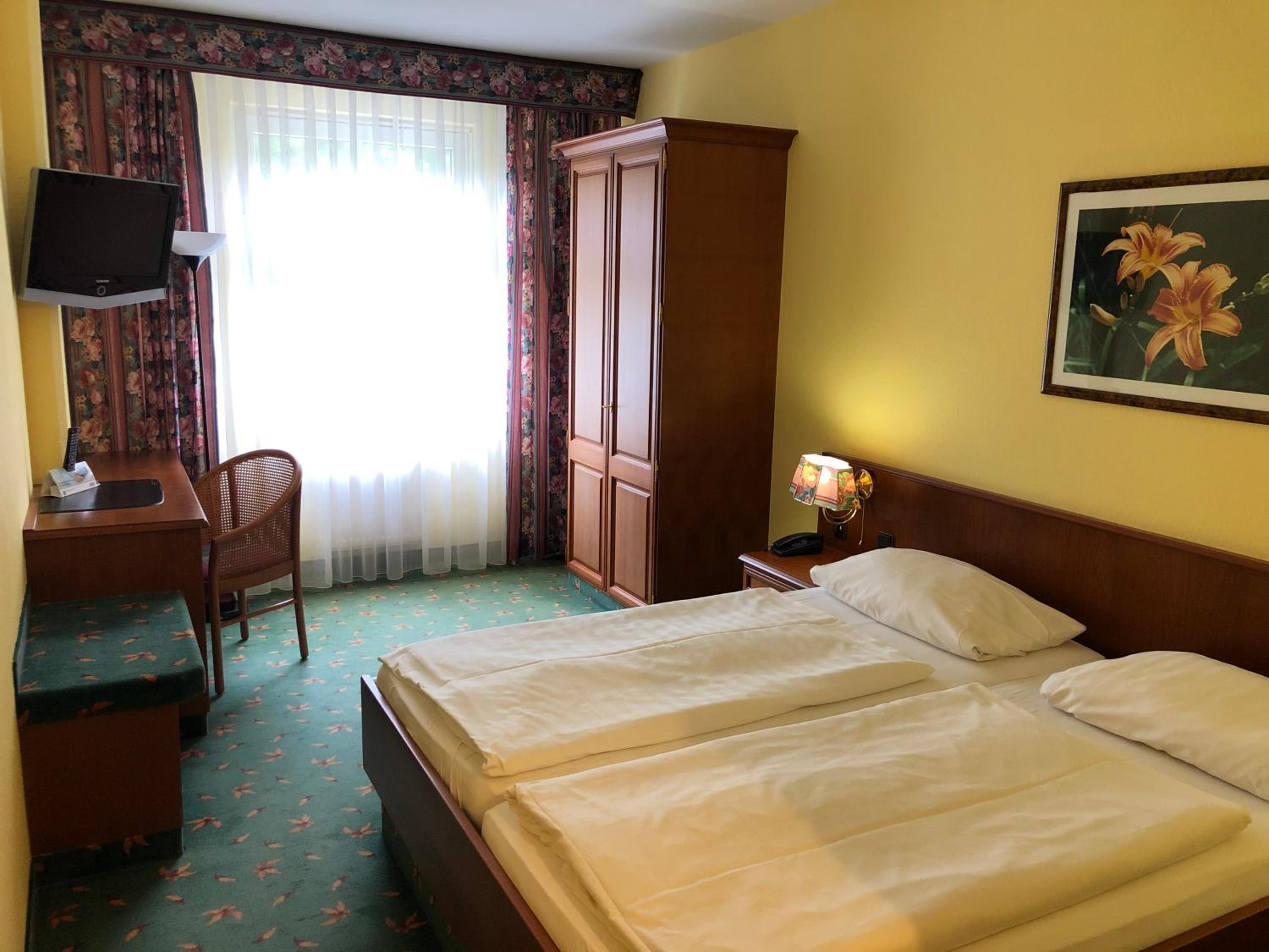 Double Room - Photo 7