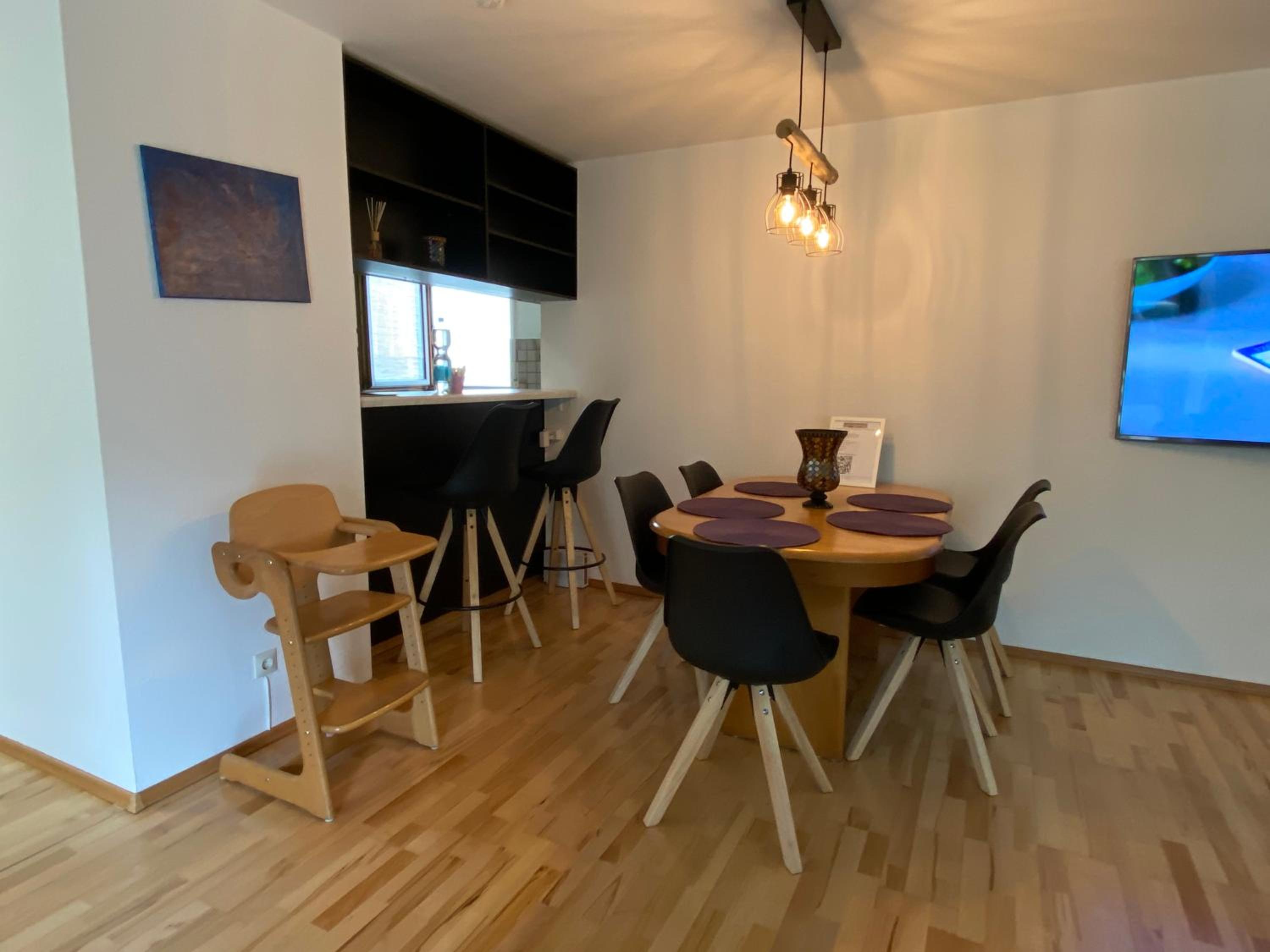 Apartment with Terrace - Photo 13