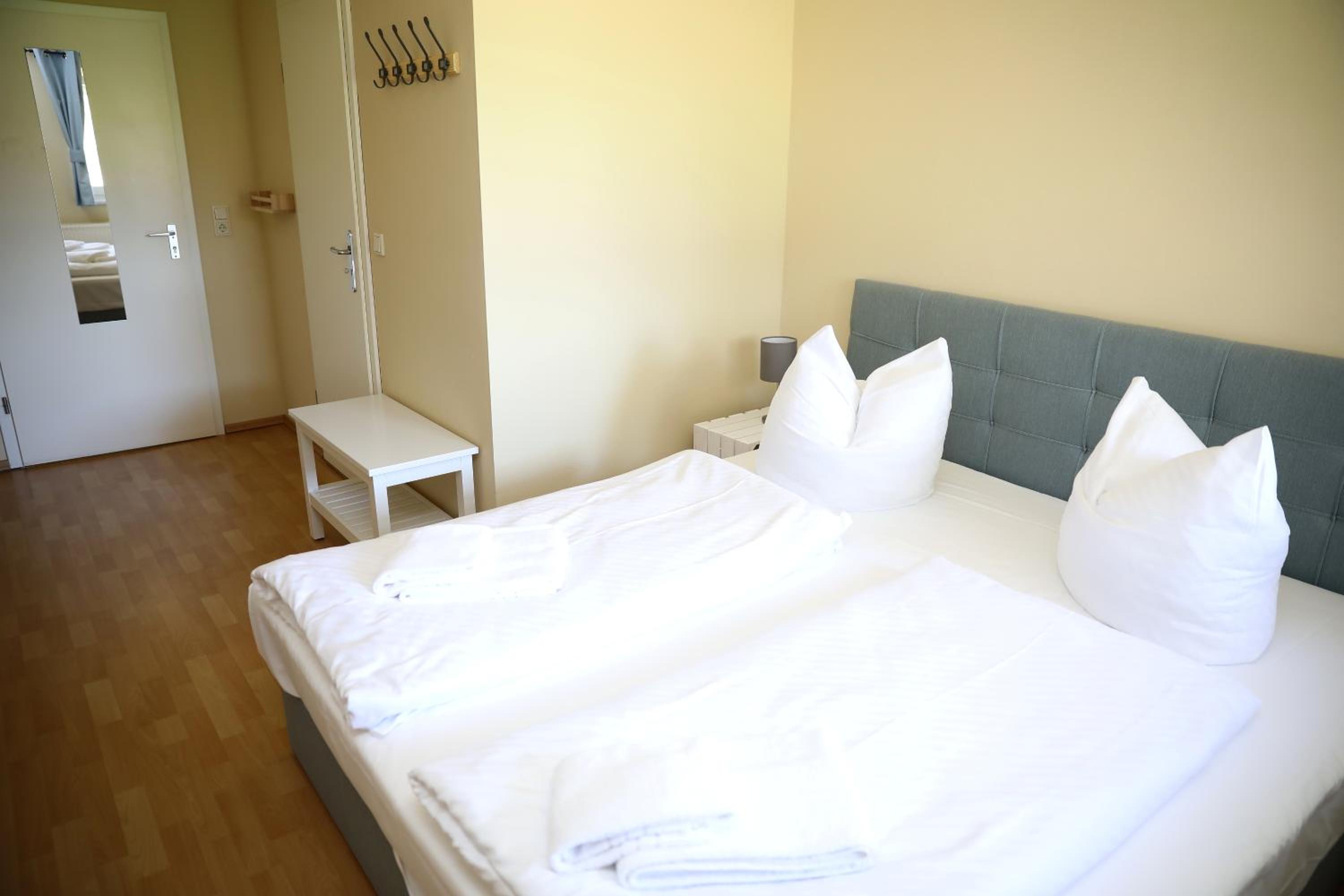 Budget Double Room - Photo 1