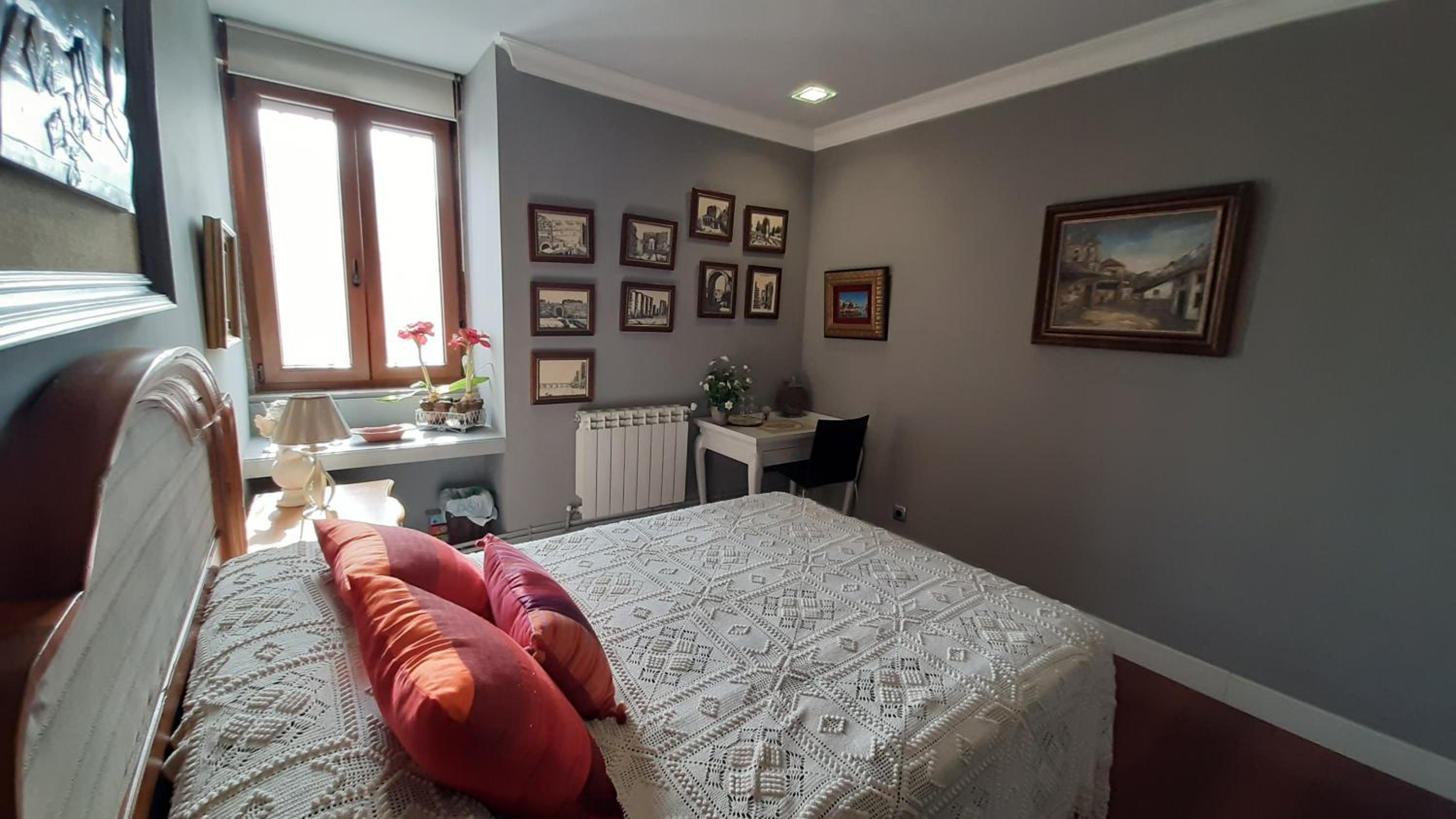 Standard Double Room with Shared Bathroom photo 3