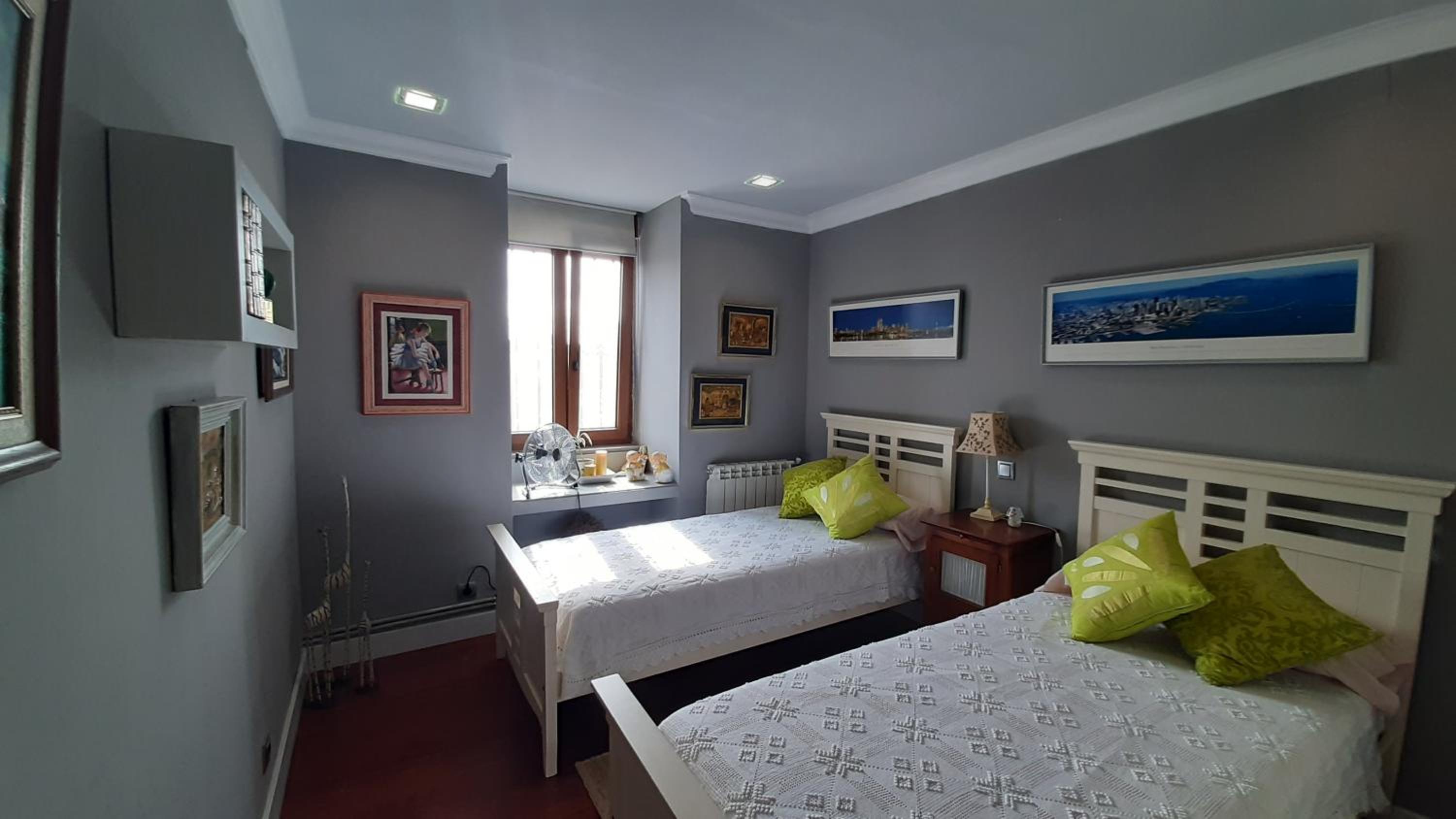Double or Twin Room with Shared Bathroom photo 2