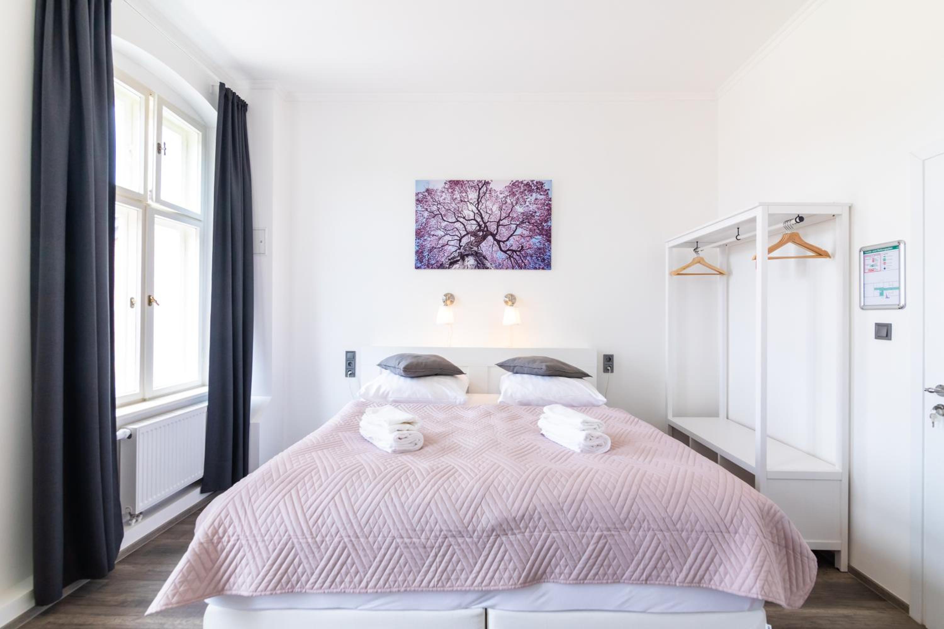 Deluxe Double or Twin Room - Photo 15