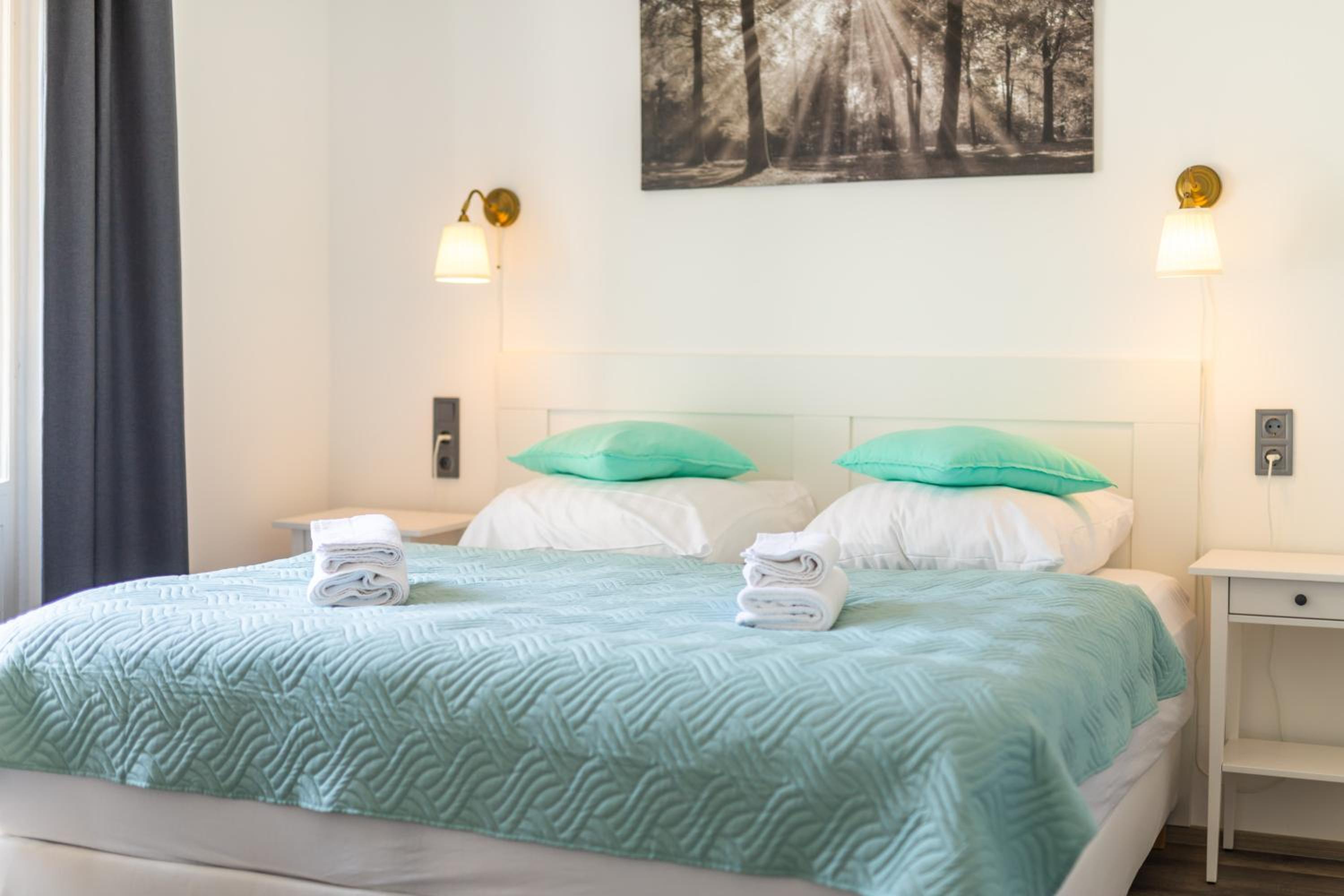 Deluxe Double or Twin Room - Photo 4