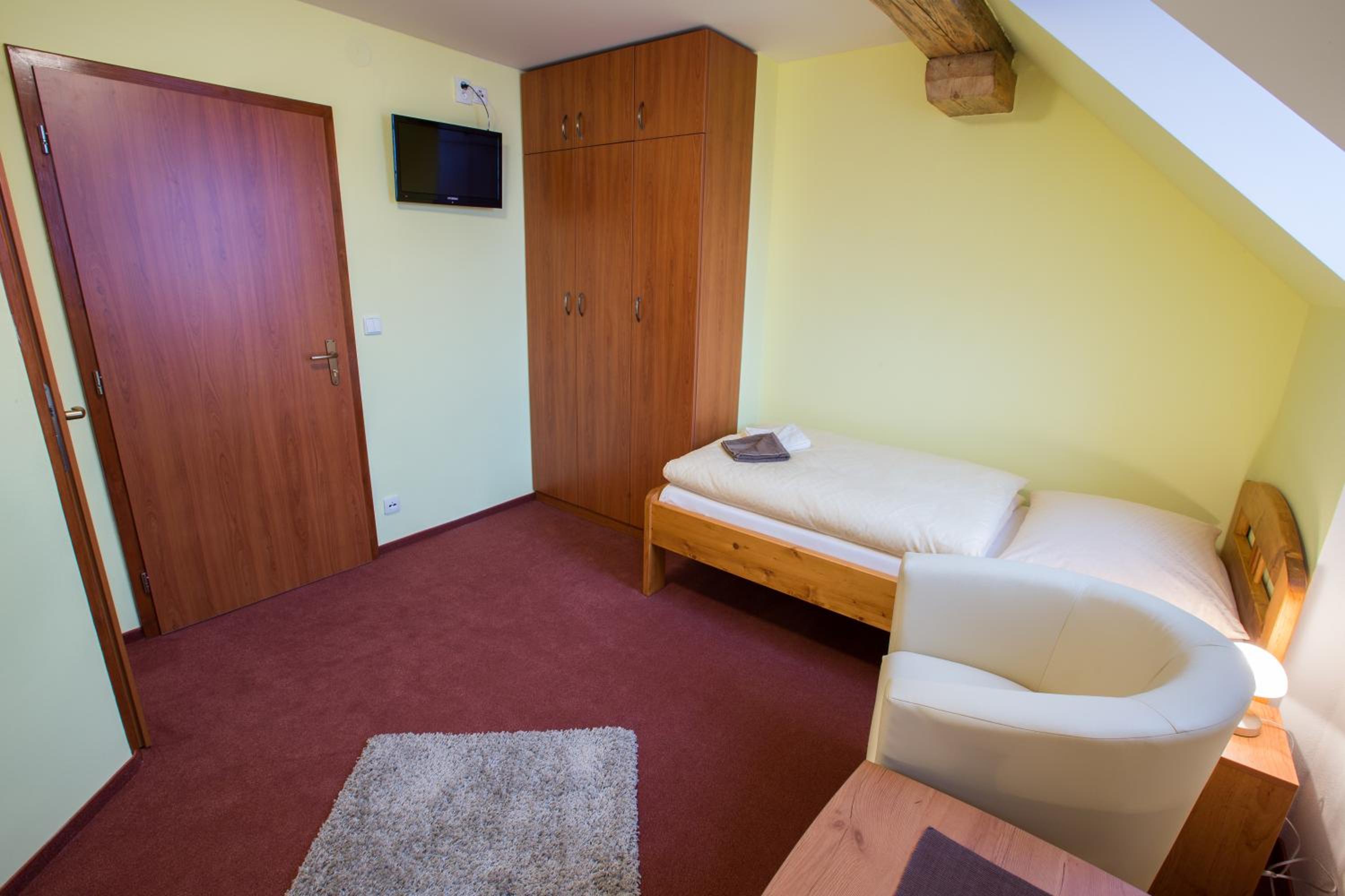 Twin Room with Shower photo 2