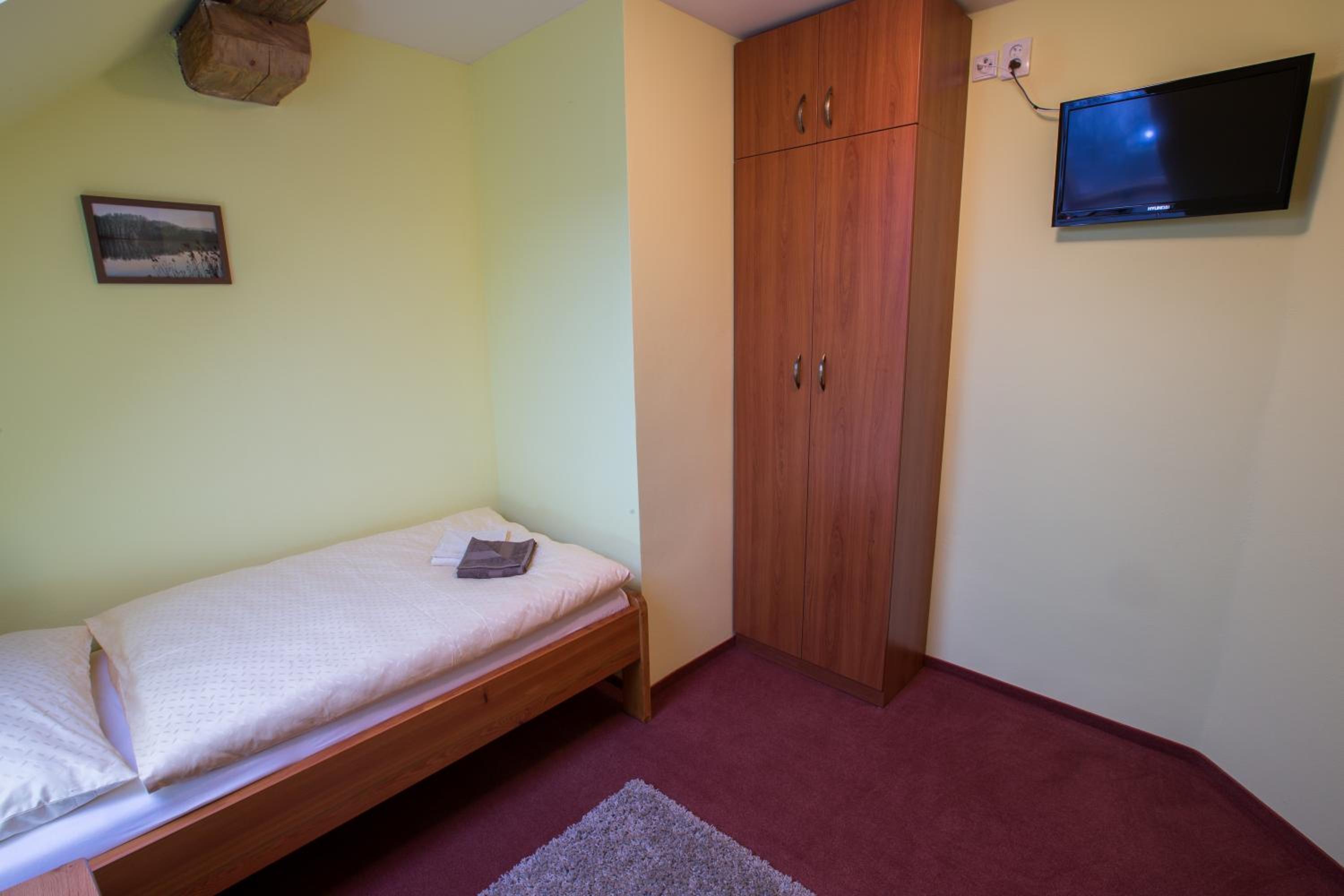 Single Room photo 3
