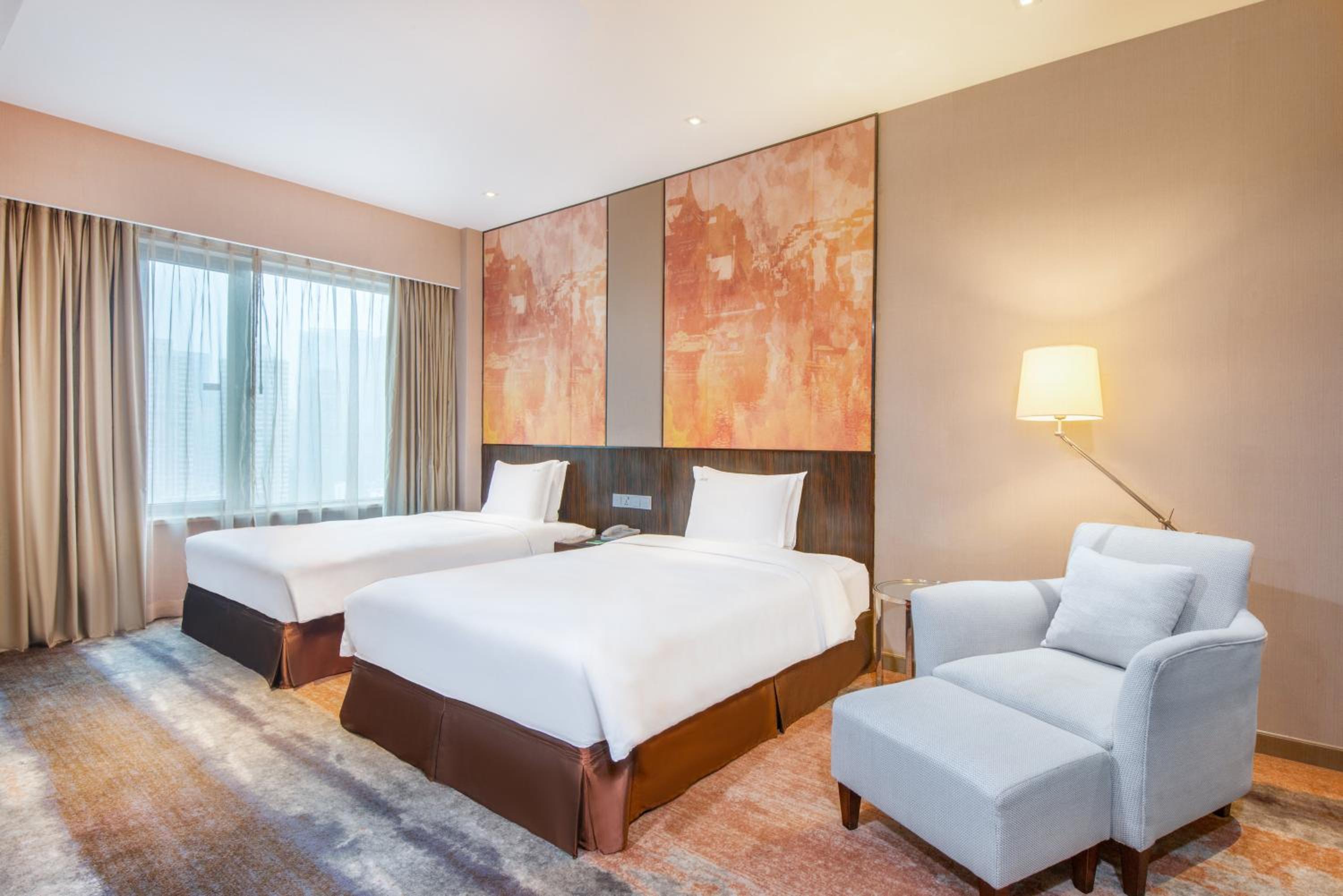 Premium Double Room with Two Double Beds - Photo 2
