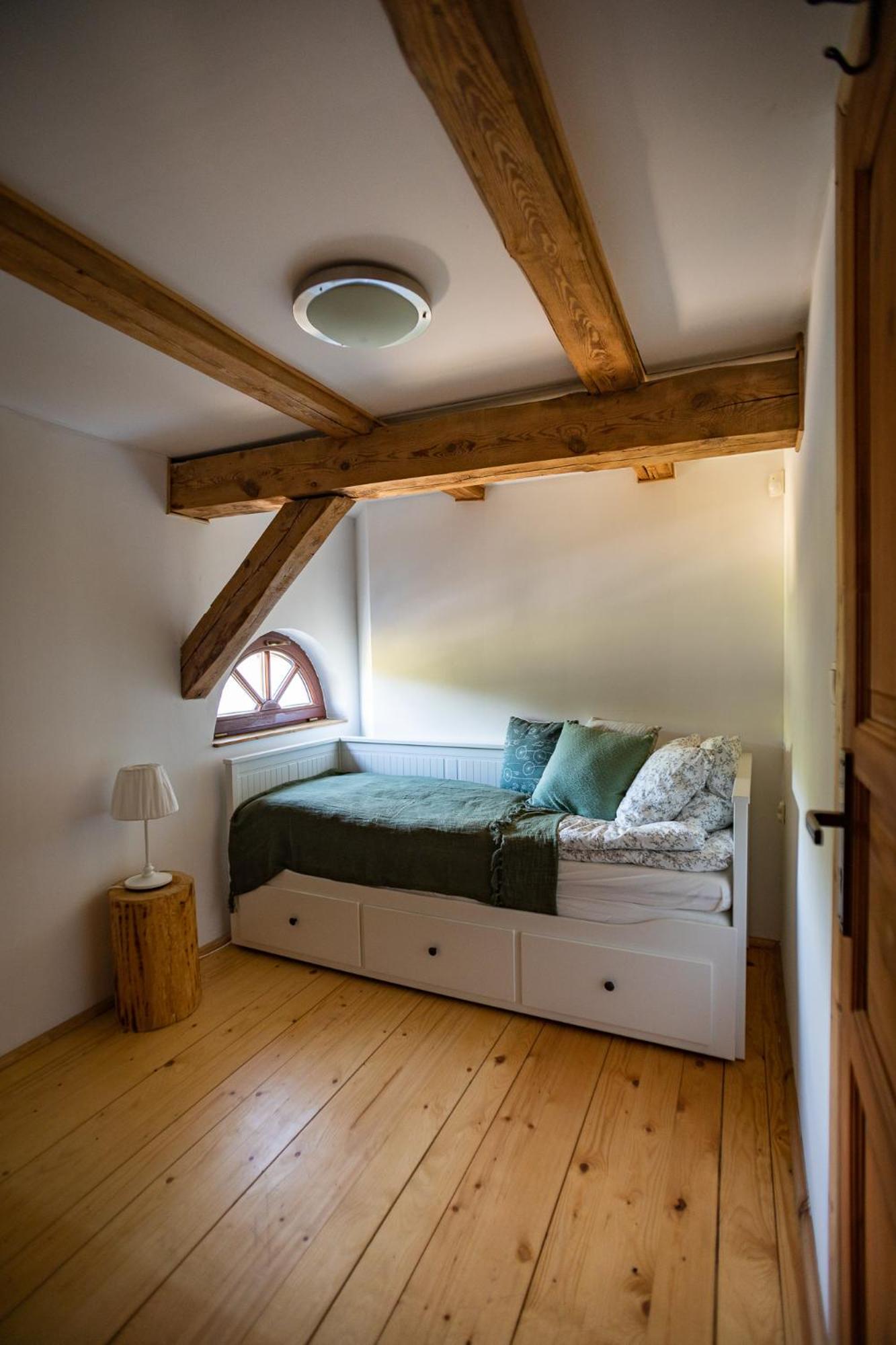 Three-Bedroom House photo 3