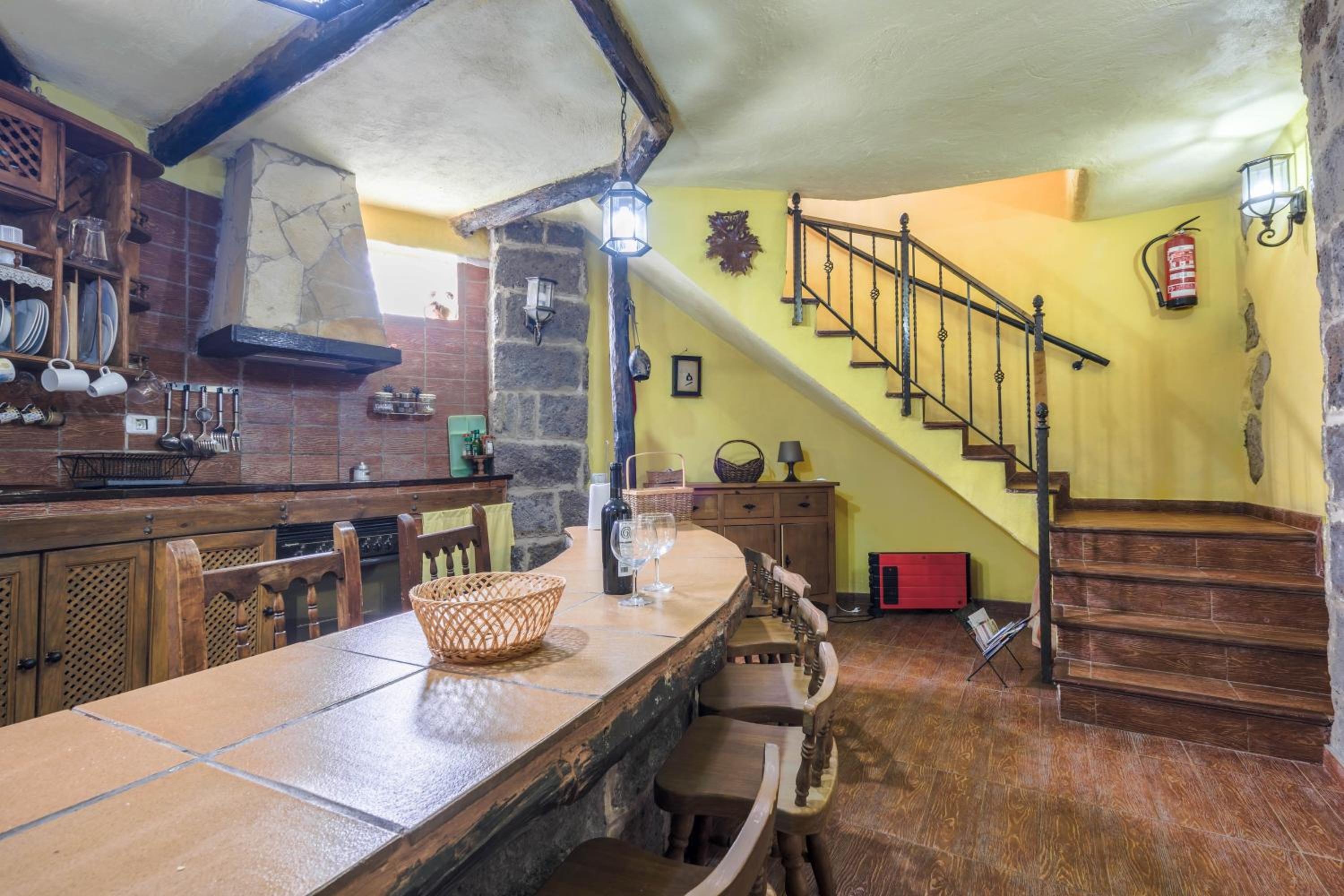One-Bedroom House - Photo 20