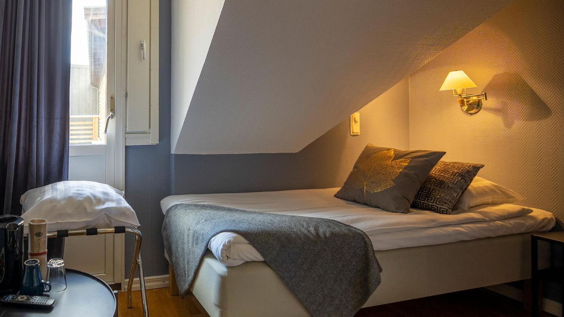 Small Single Room