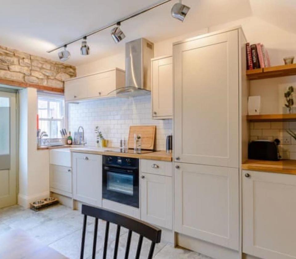 Two-Bedroom Cottage photo 3