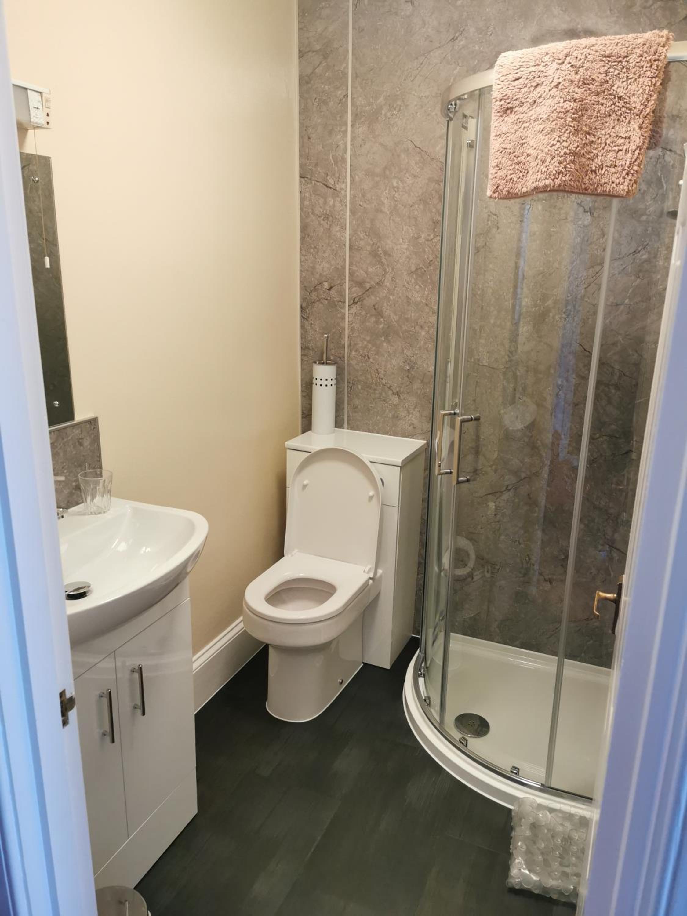 Double Room with Private Bathroom photo 2