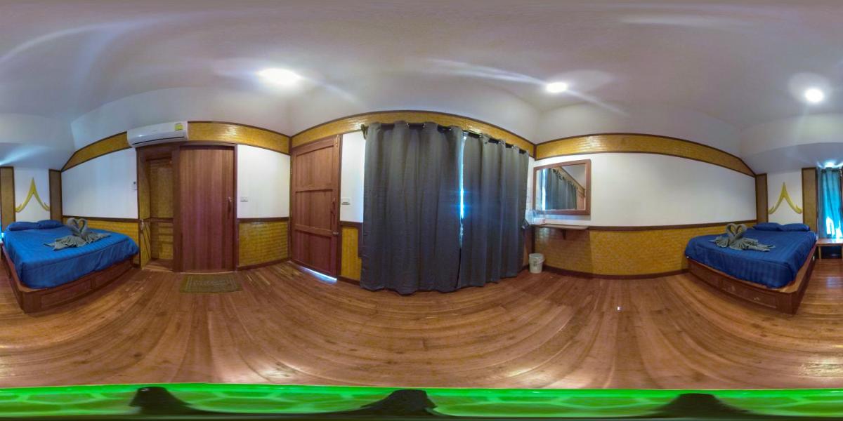 Family Room with Sea View - Photo 6