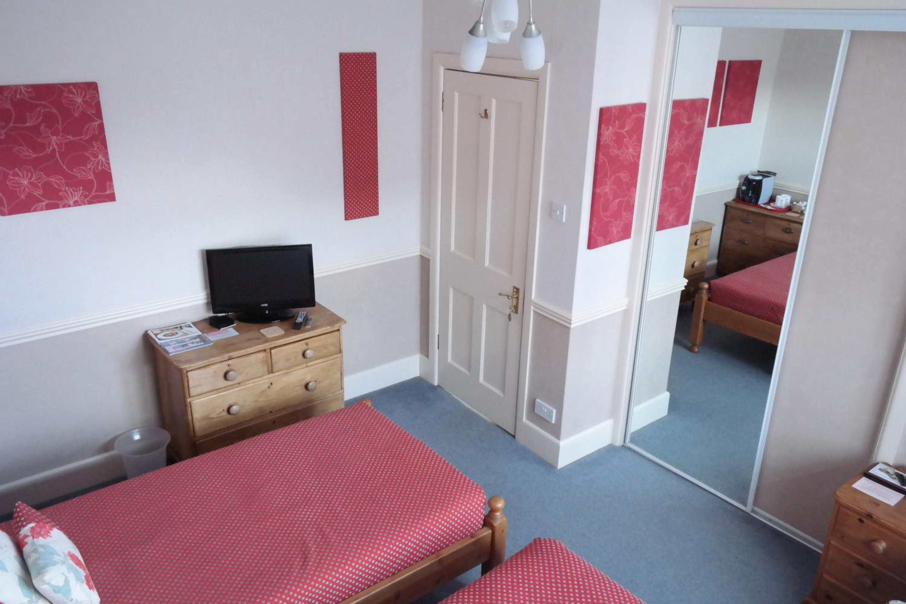 Twin Room photo 2