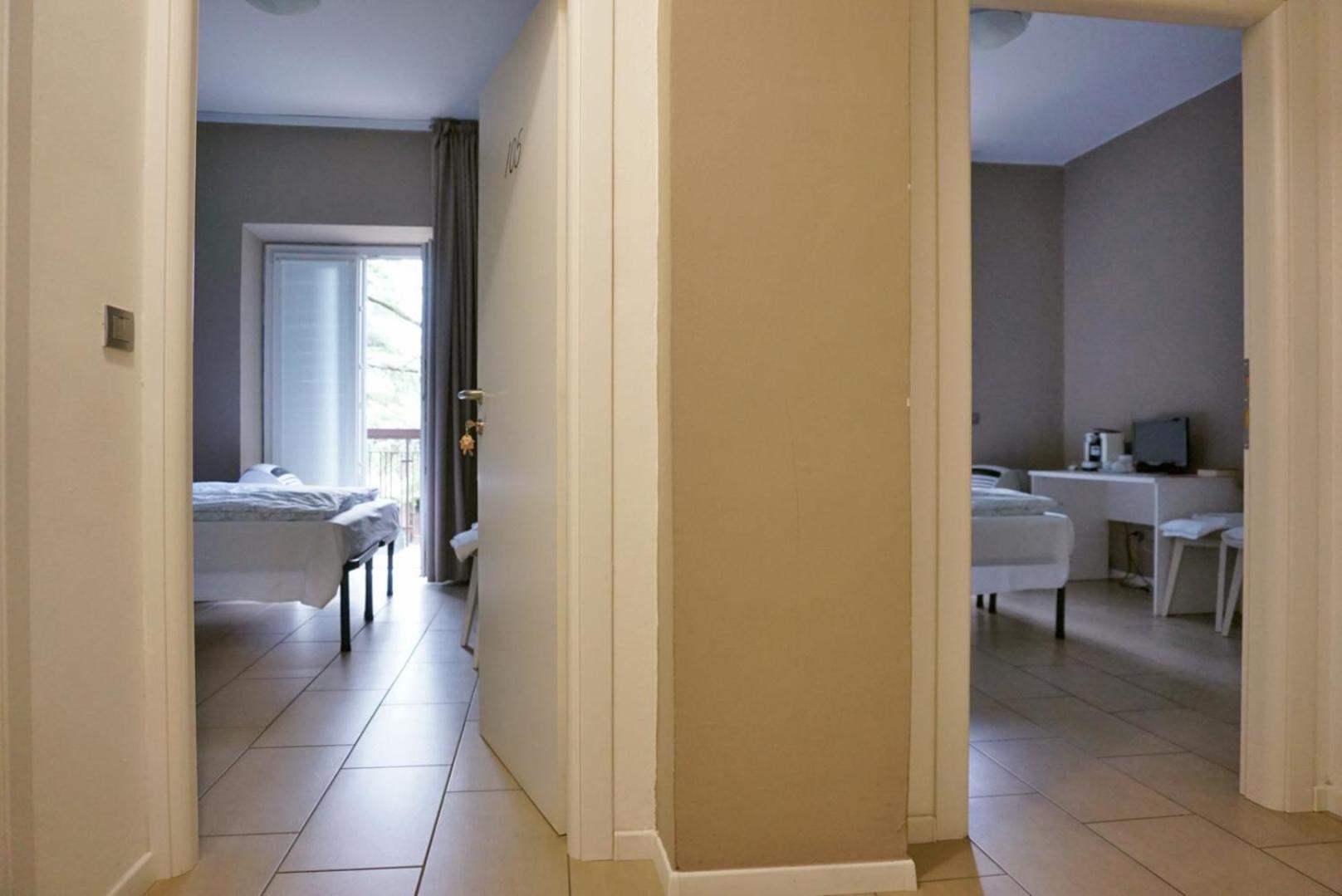 Family Room with Private Bathroom photo 2