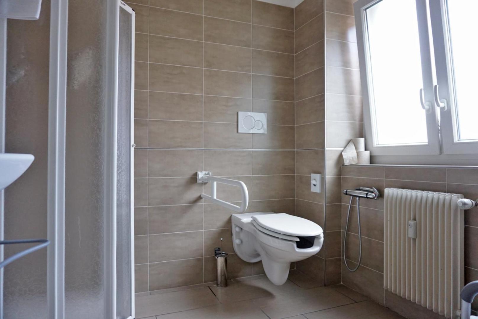Double or Twin Room with Private Bathroom photo 2