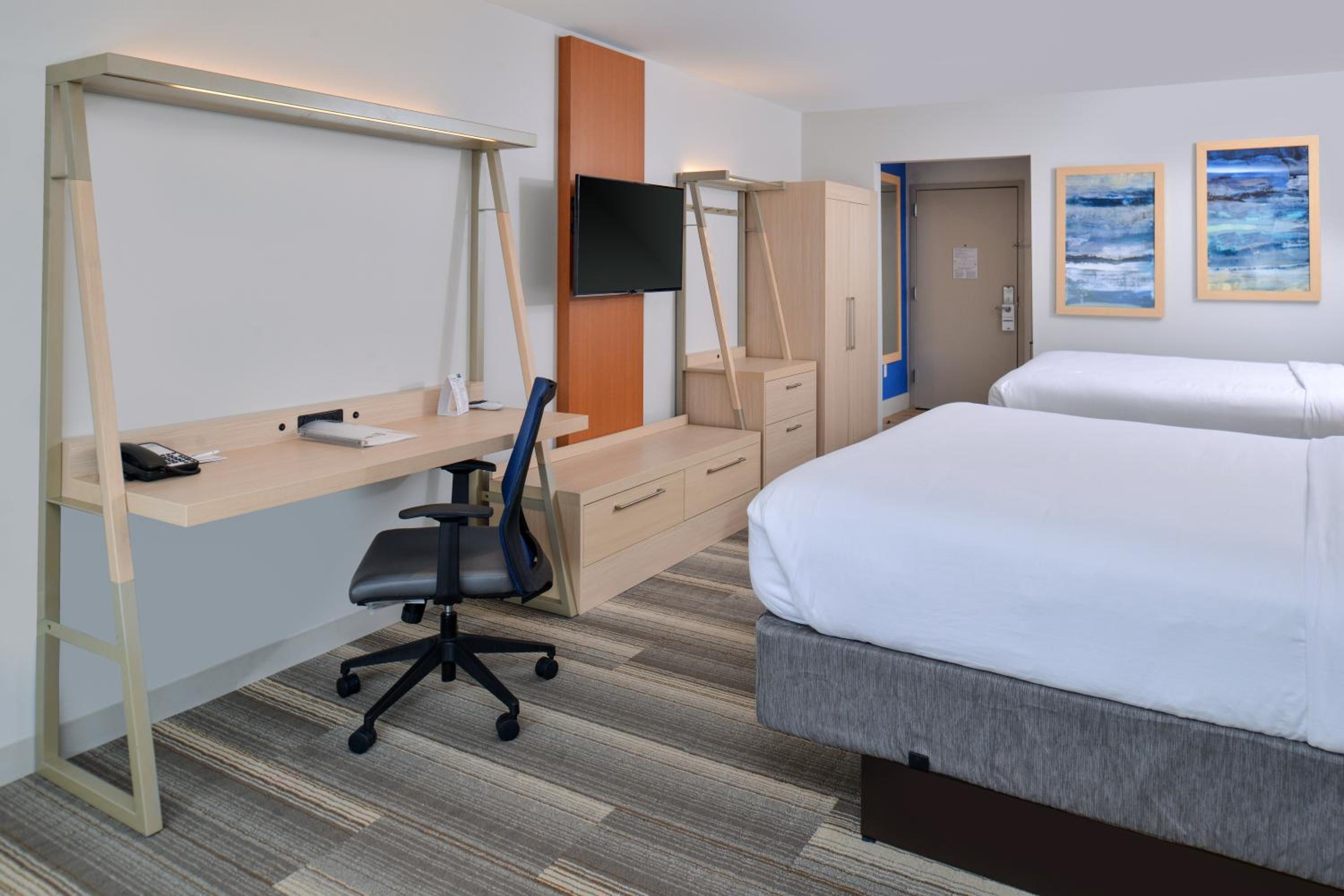 Standard Queen Room with Two Queen Beds