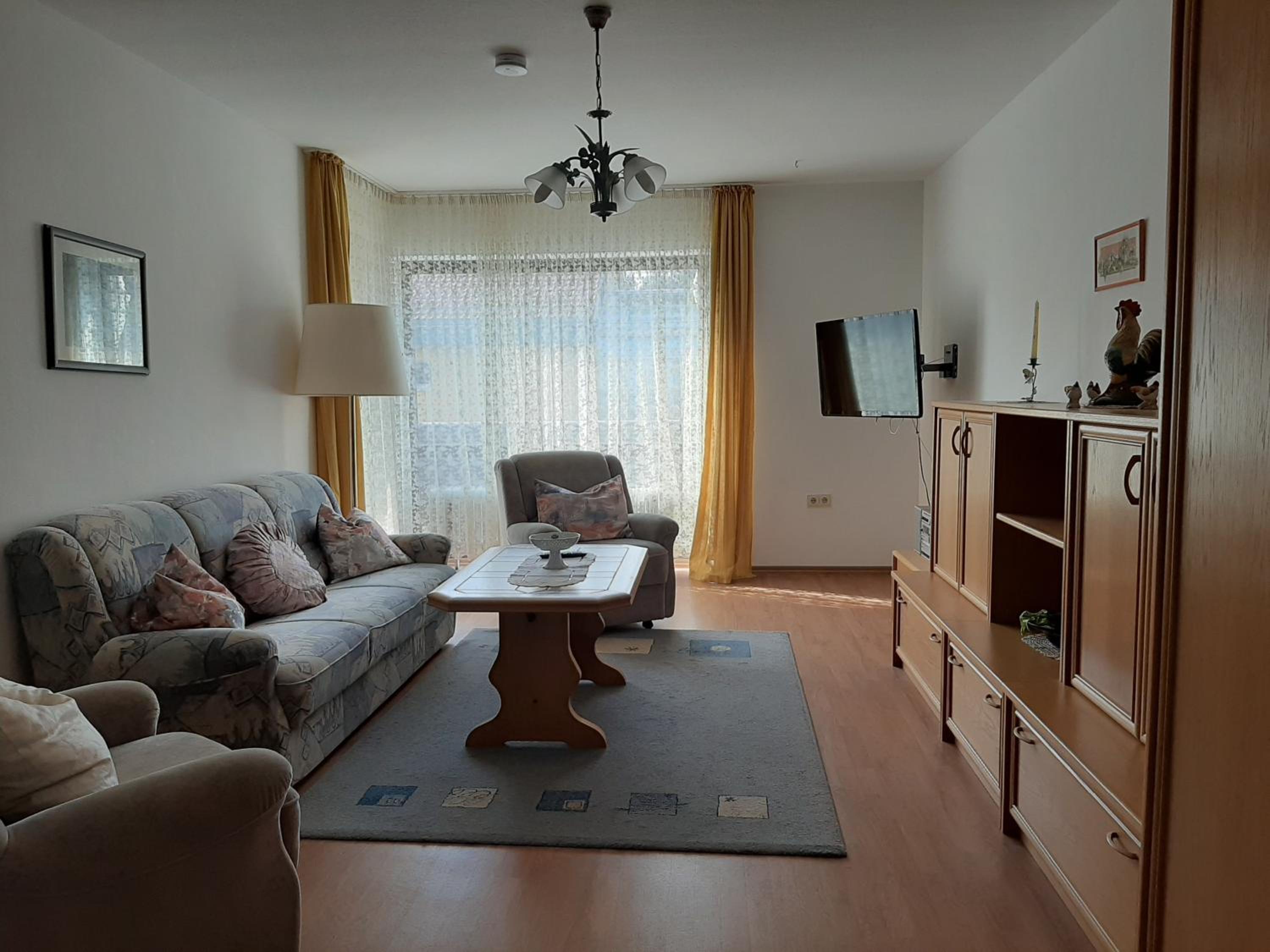 Apartment with Balcony photo 2