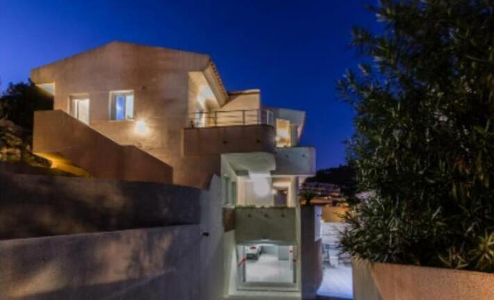 Villa photo 3