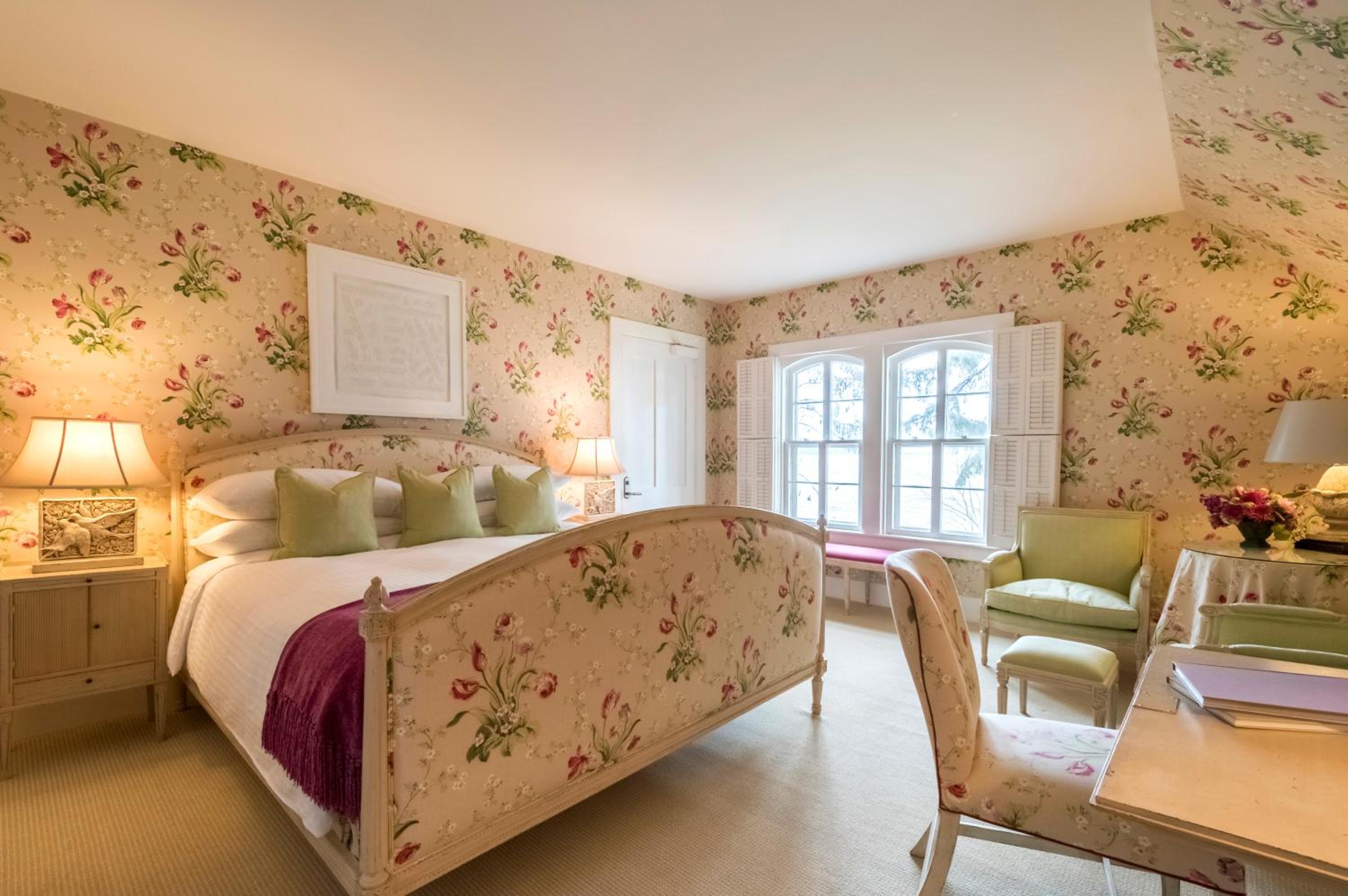 King Room with Lake View - E.B Morgan House
