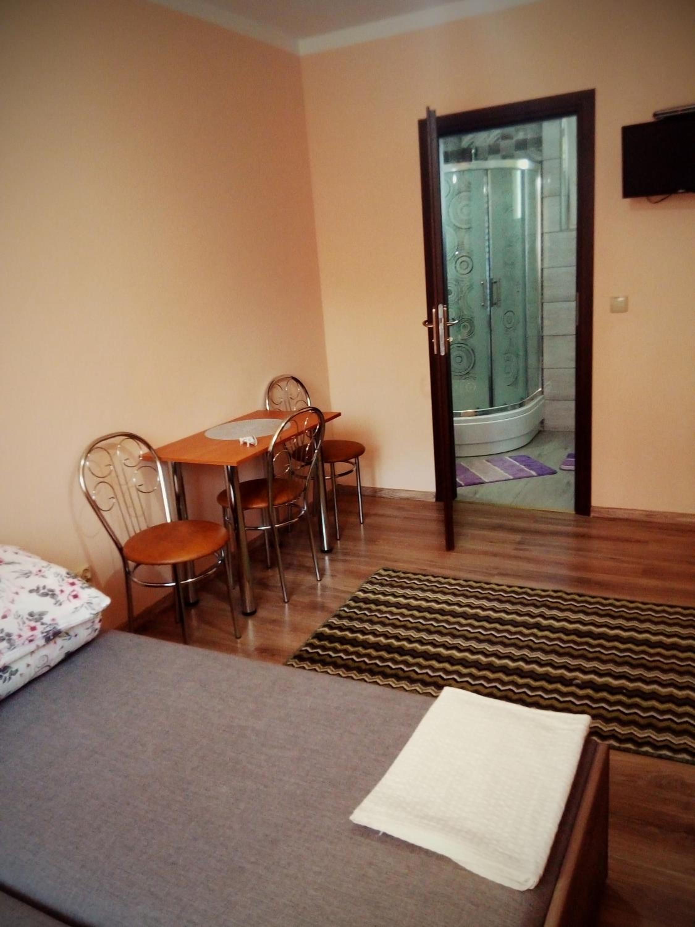 Triple Room with Private Bathroom photo 2