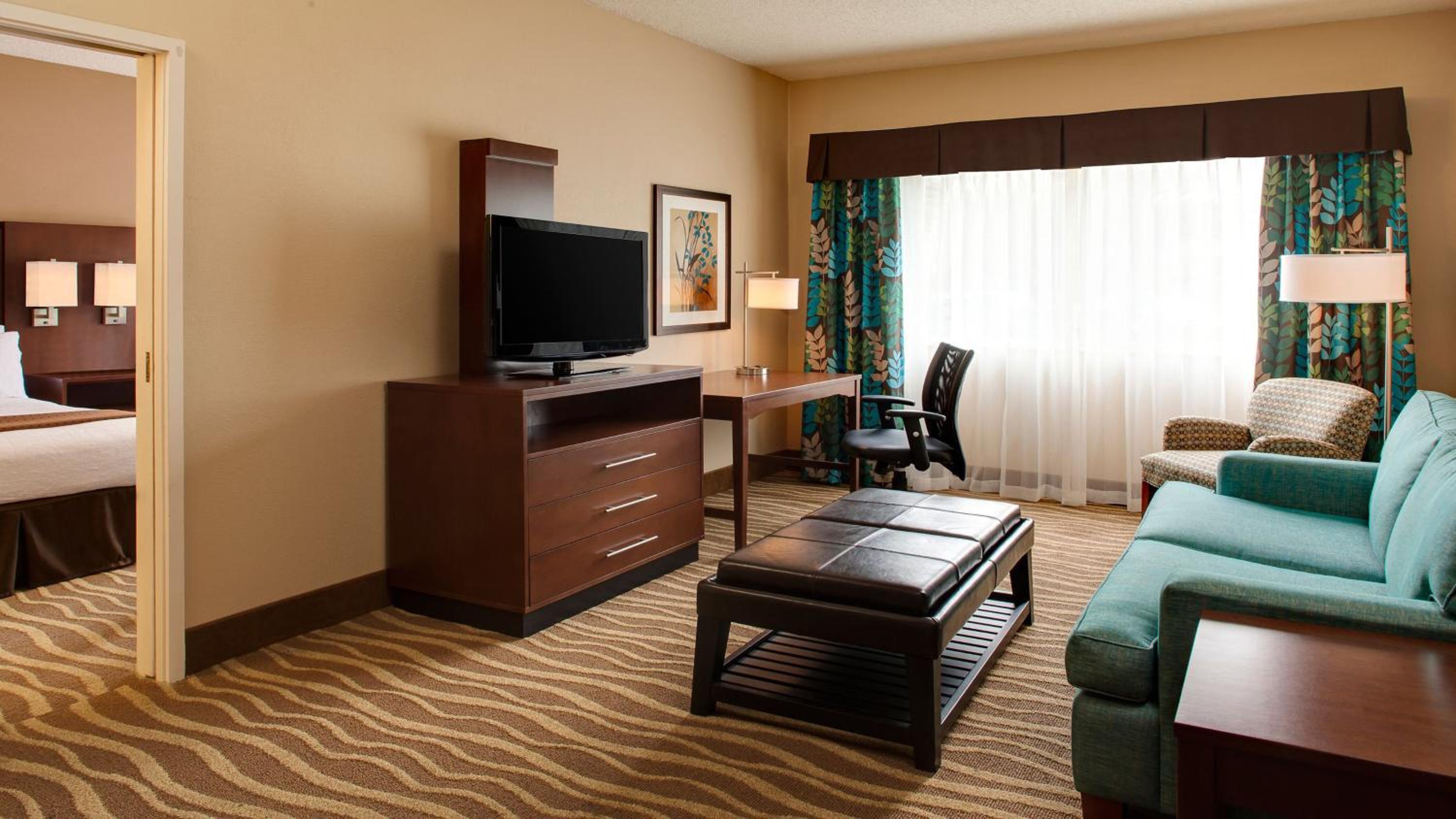 Queen Suite with Two Queen Beds - Photo 4