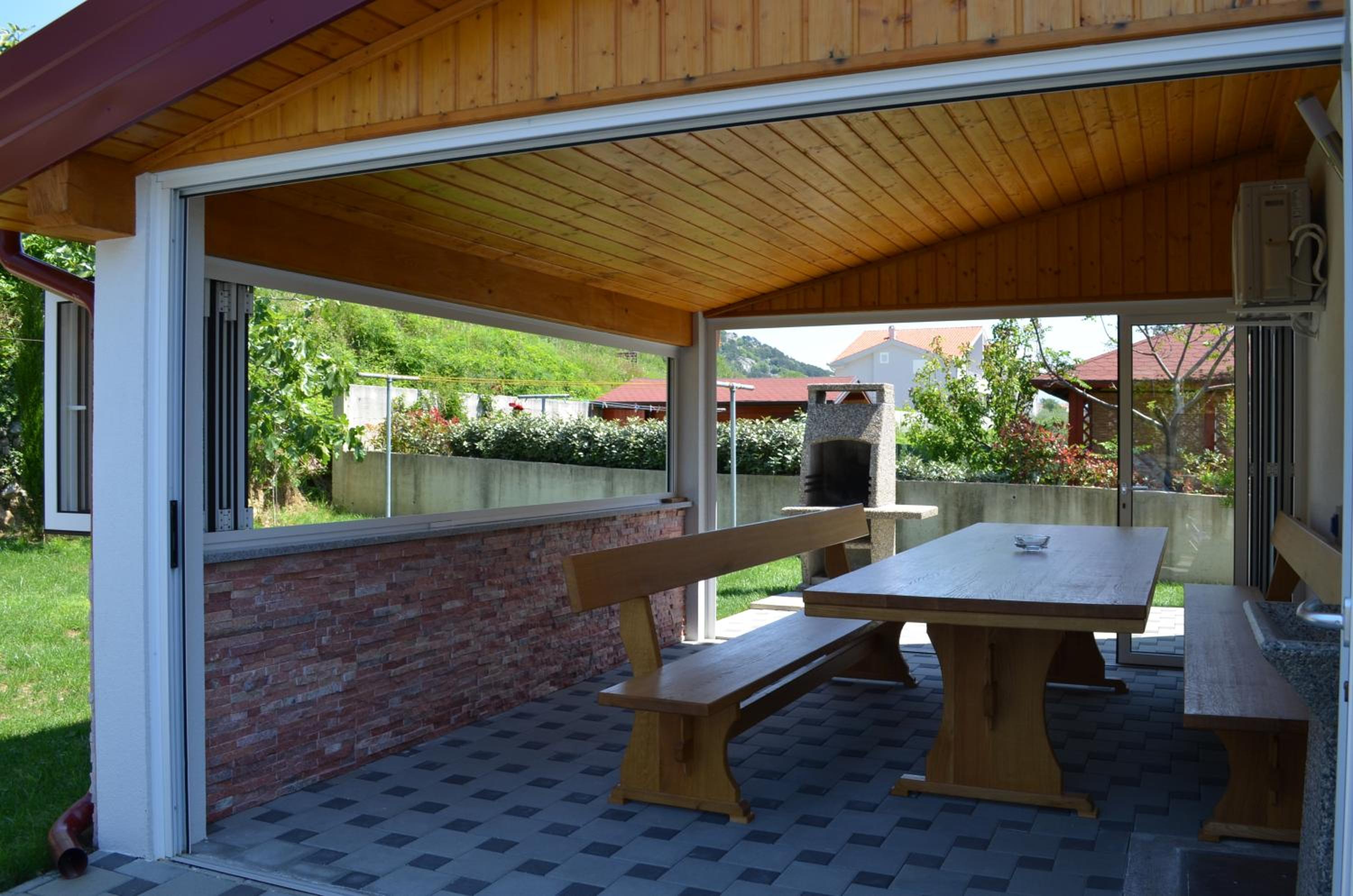 Apartment with Balcony photo 3