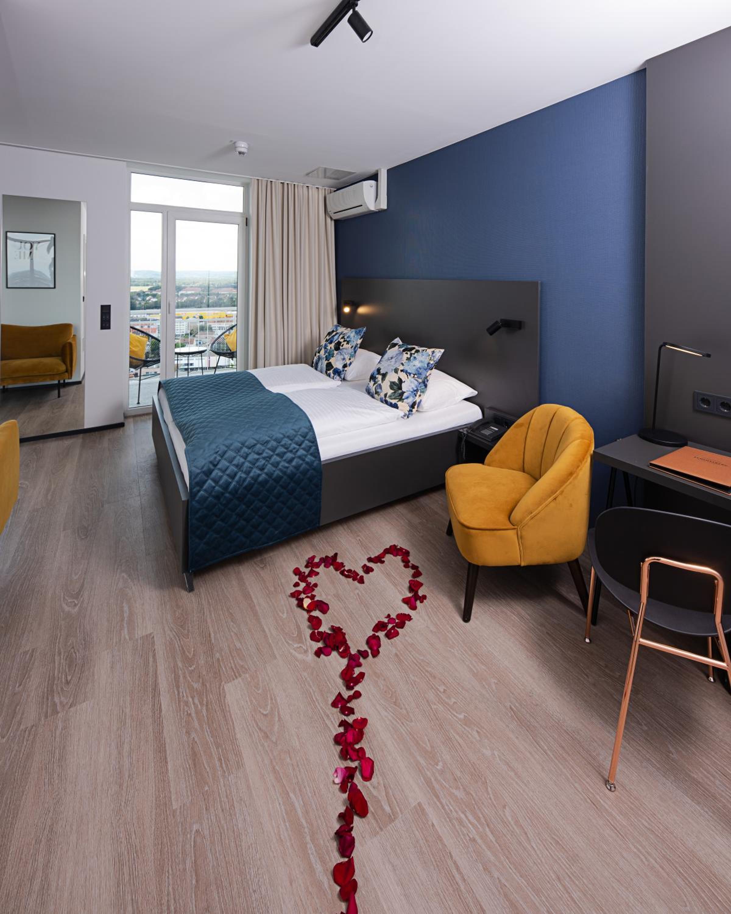 Double Room with Balcony photo 3