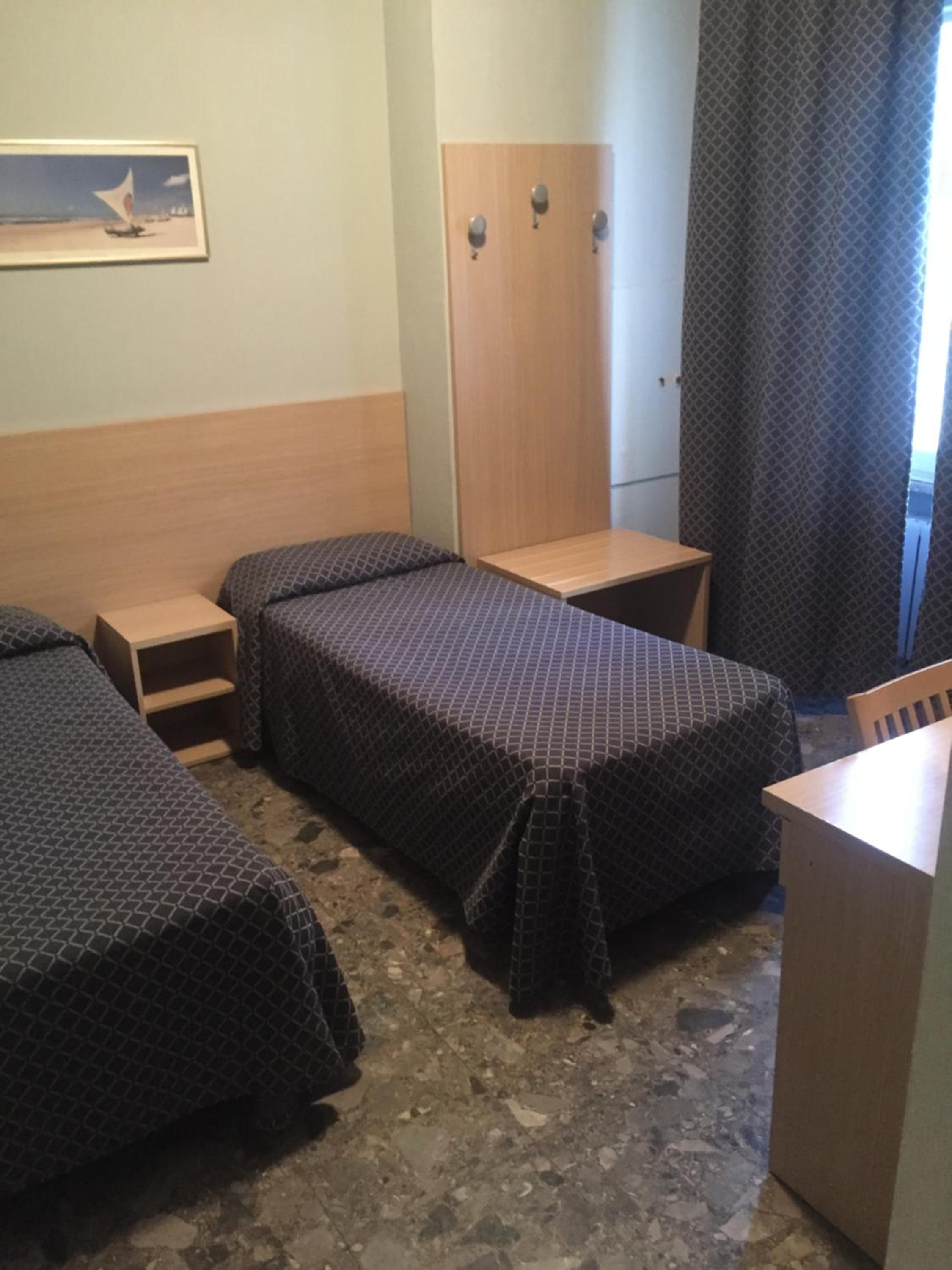 Quadruple Room - Photo 3