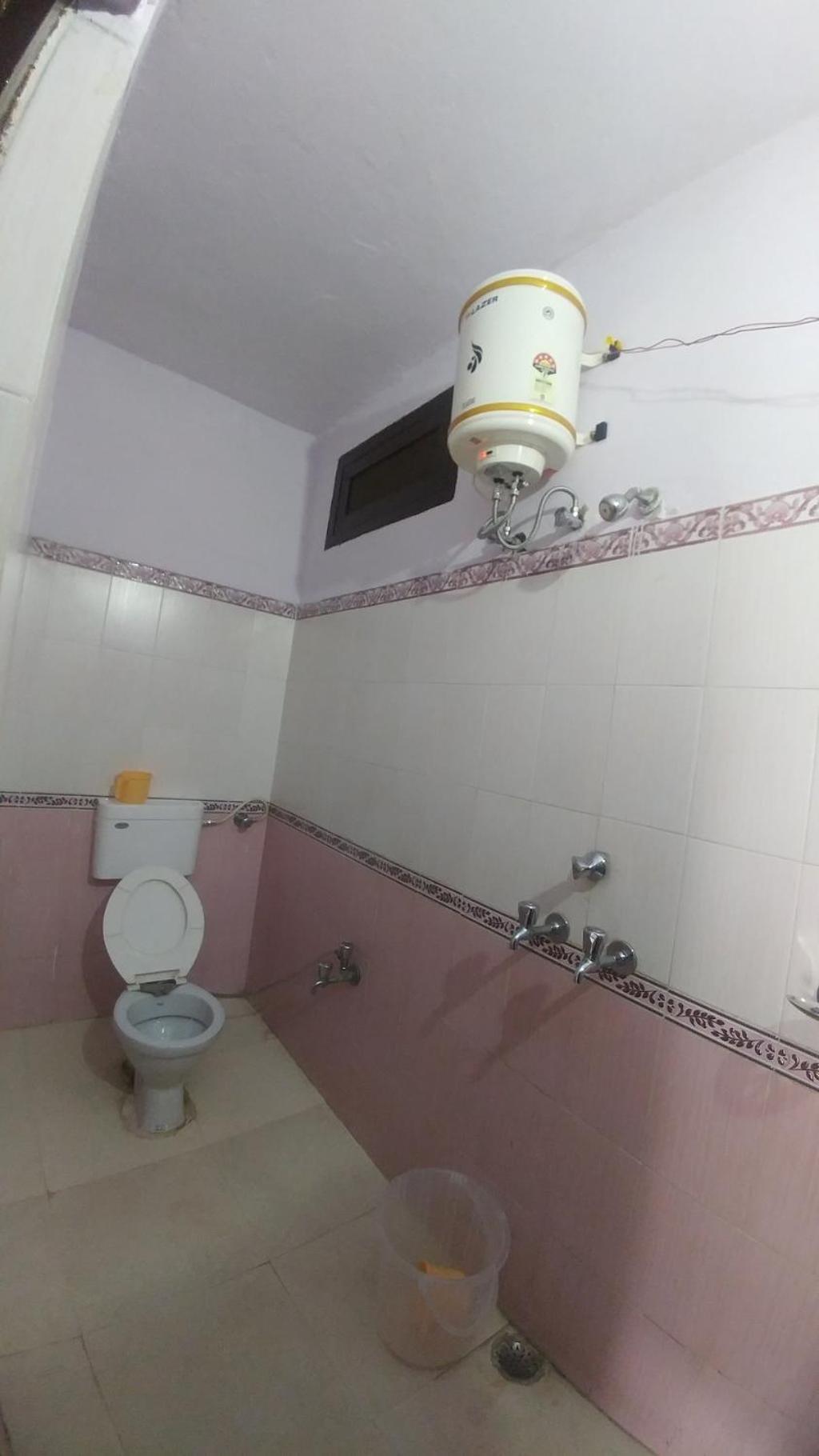 Economy Double Room photo 1